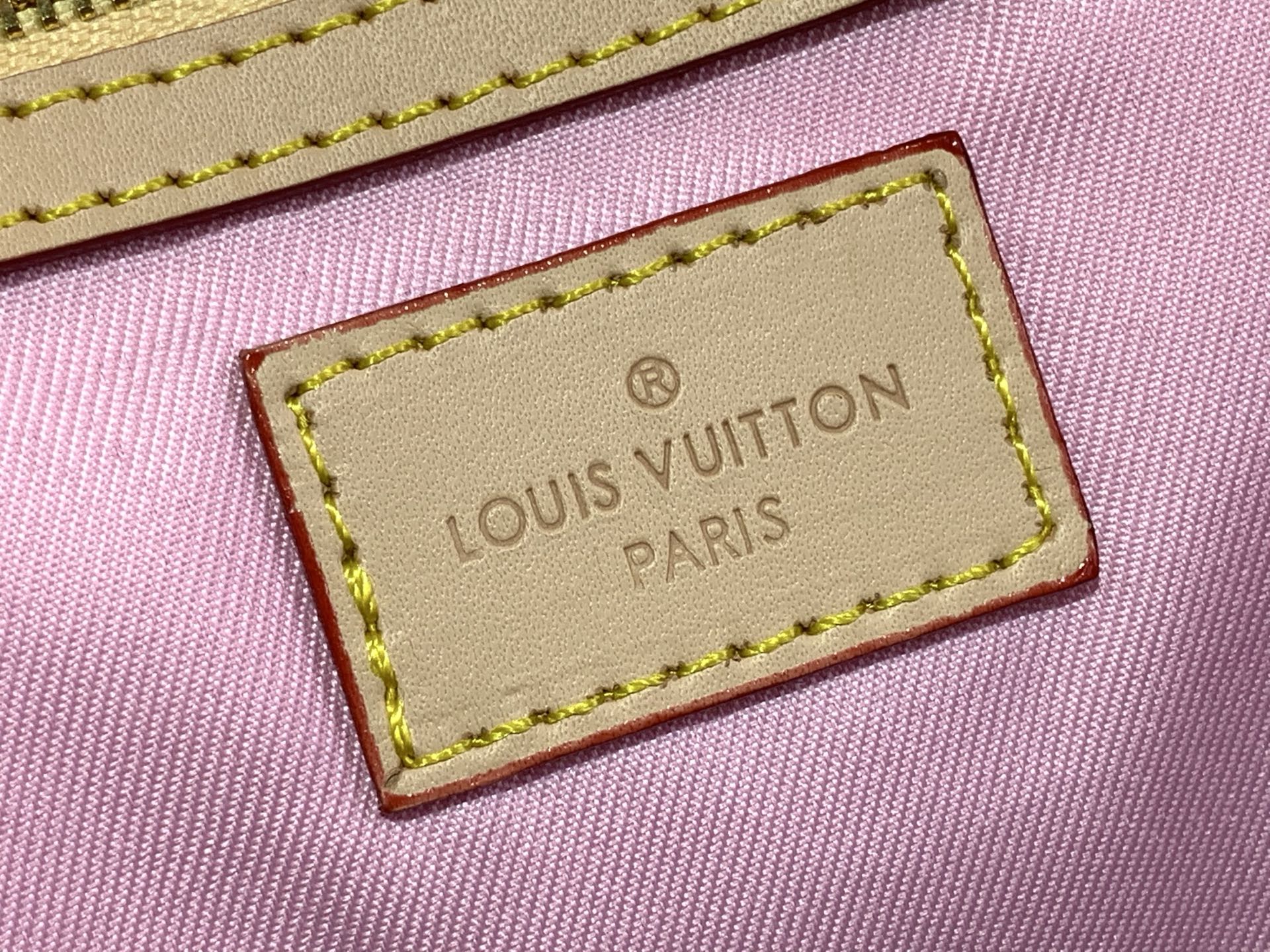 Bagsaaa LV Keepall Bandoulière 45 bag Monogram canvas with pink-and-green stripes - 45cm