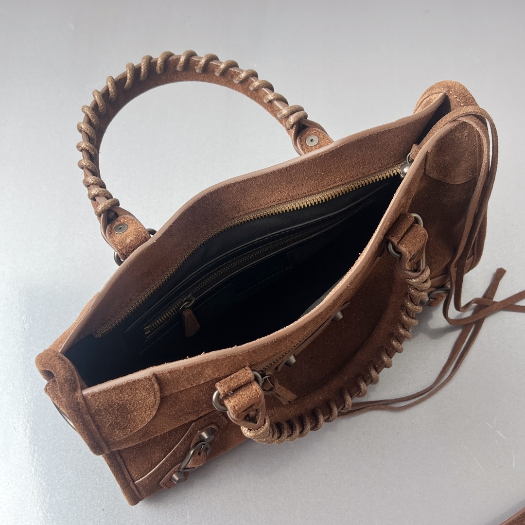 Bagsaaa Ba1en*iaga Le City Bag Small in light espresso waxed suede calfskin - 30cm