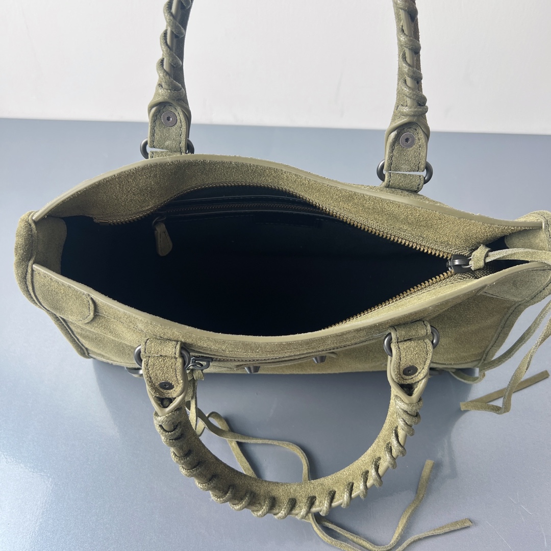 Bagsaaa Ba1en*iaga Le City Bag Small in olive green waxed suede calfskin - 30cm