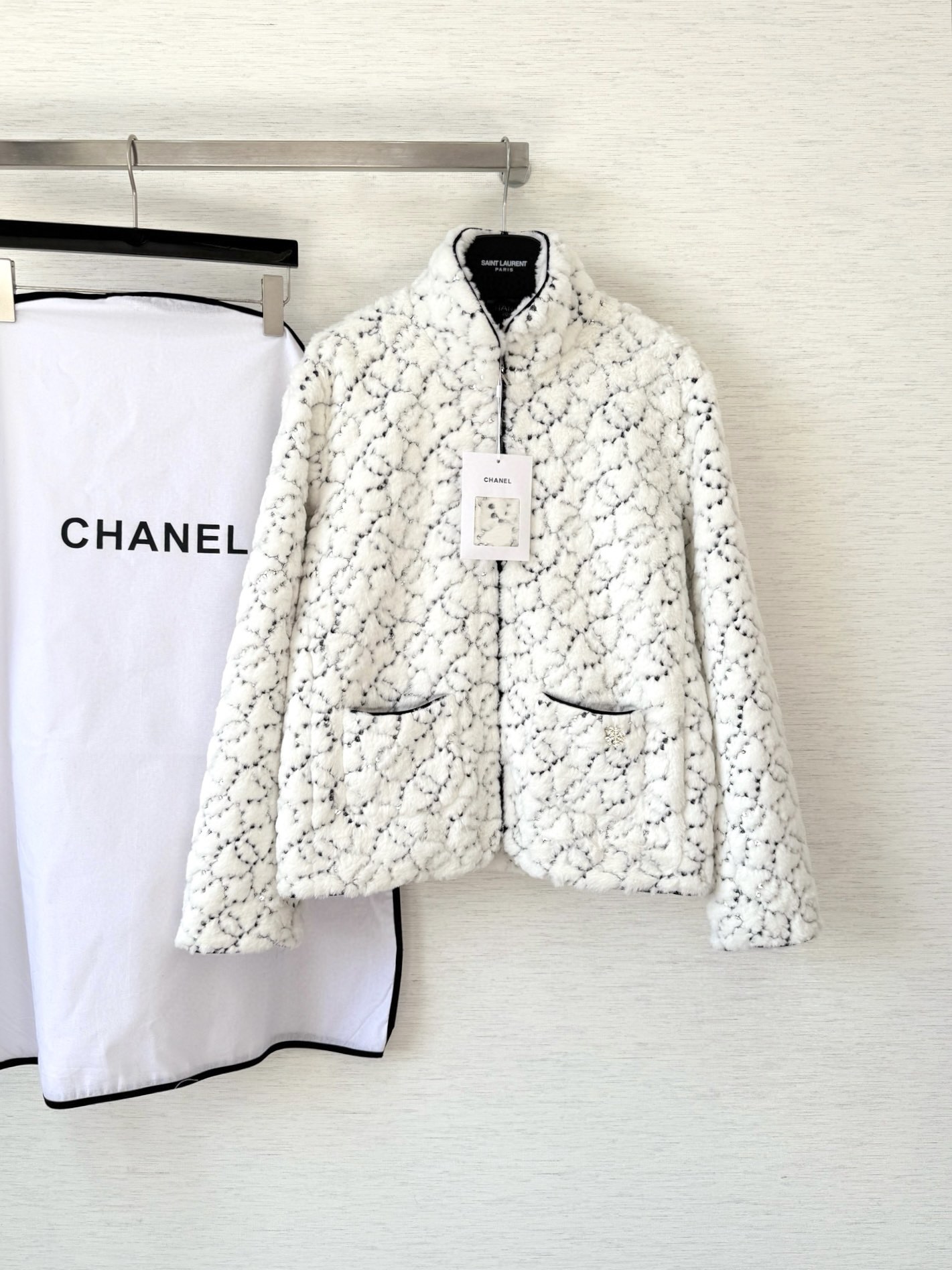 Bagsaaa Ch**el sherpa white jacket with black trim