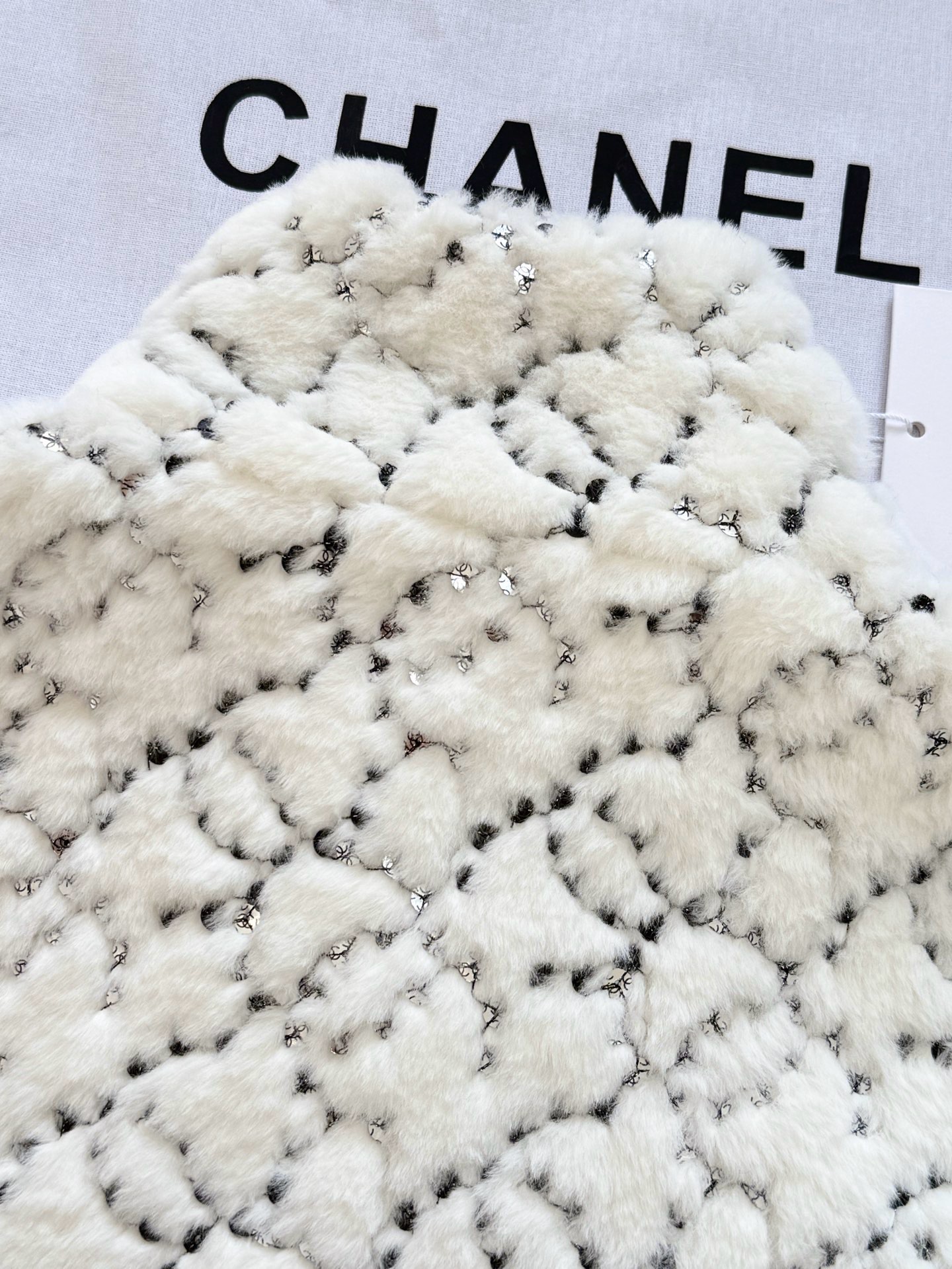 Bagsaaa Ch**el sherpa white jacket with black trim