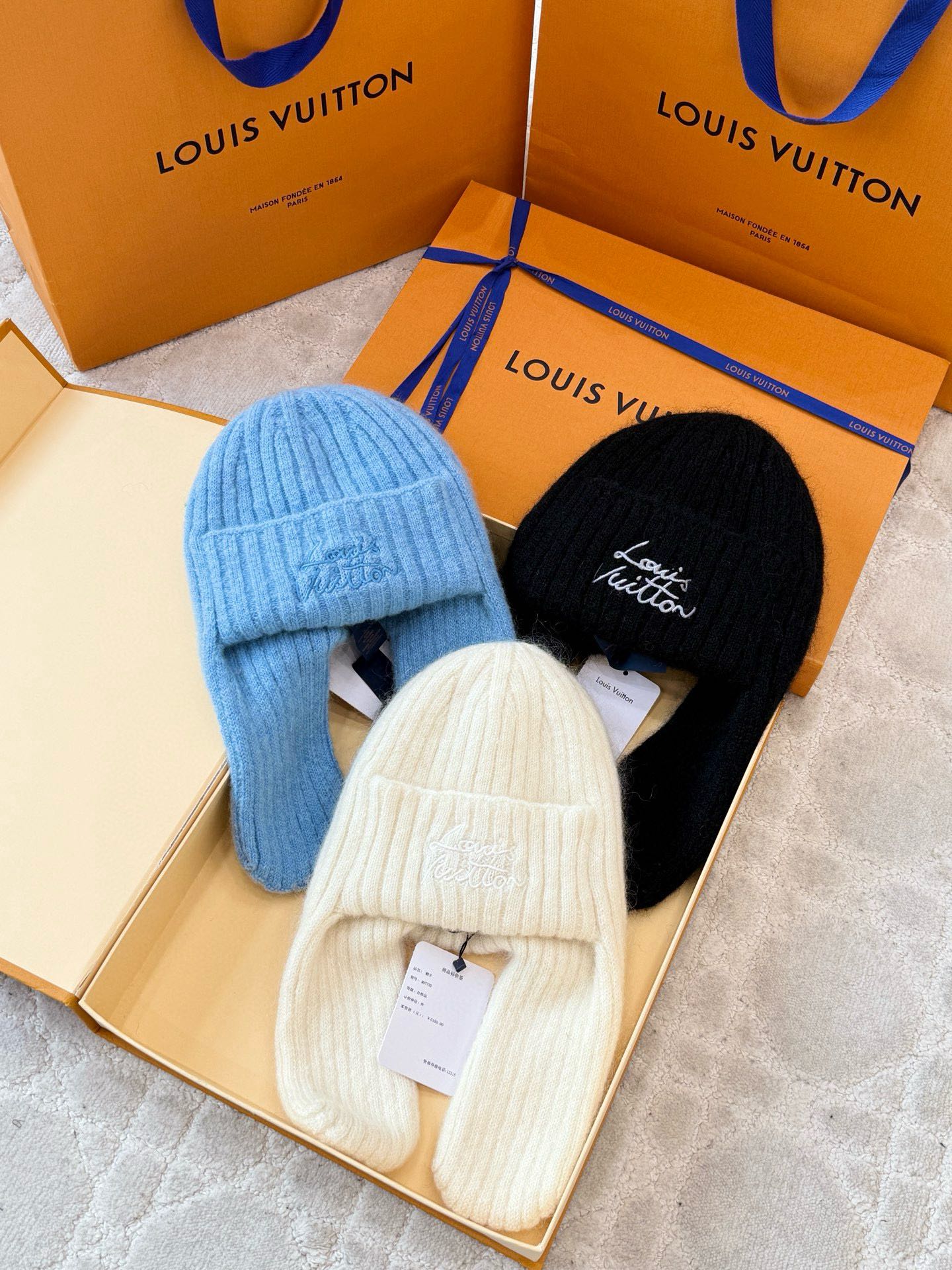 Bagsaaa L0vis Vvtt0n LV Headline Beanie blue