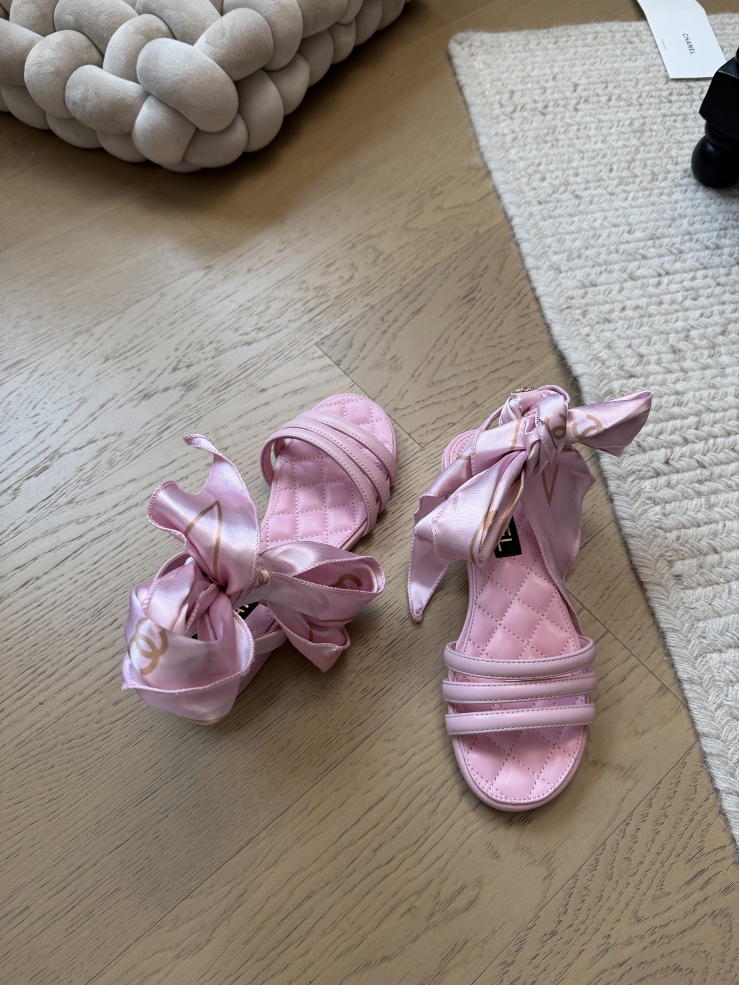 Bagsaaa Ch**el Sandals G46940 pink Lambskin & Silk