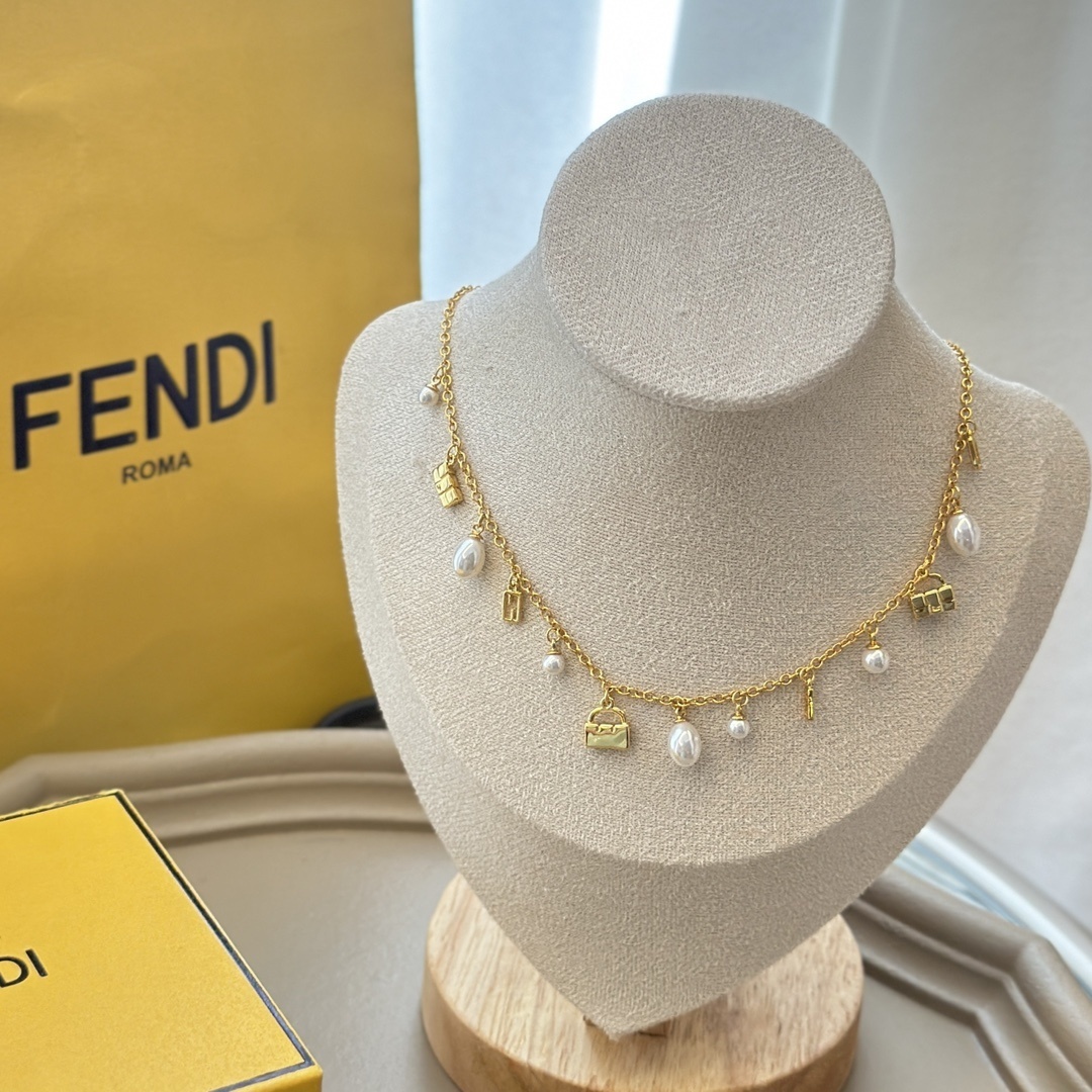 Bagsaaa F**di chain necklace with F**di O'Lock motif
