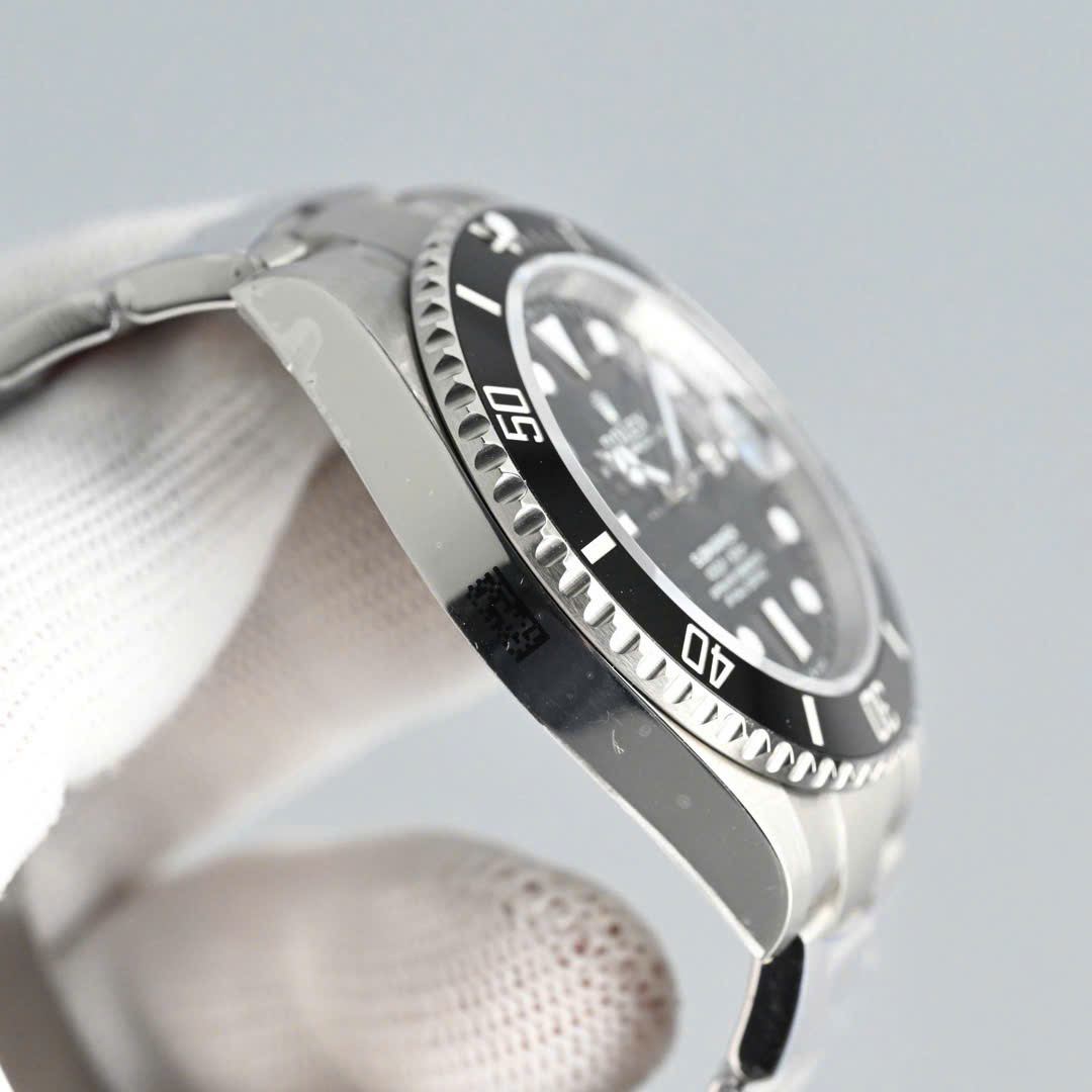 Bagsaaa R01ex Submariner Date watch with an Oyster 41 mm case in Oystersteel