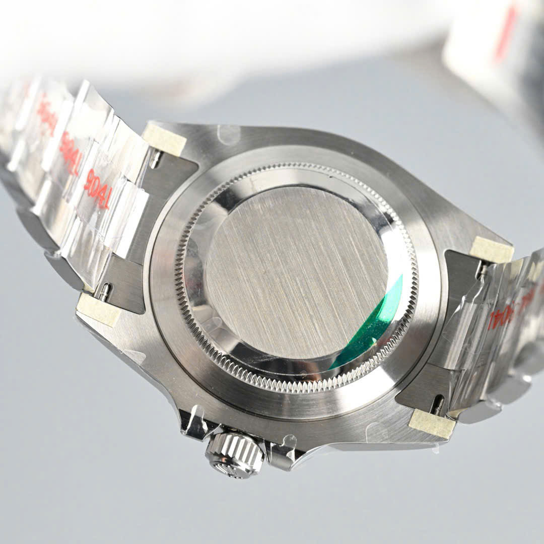 Bagsaaa R01ex Submariner Date watch with an Oyster 41 mm case in Oystersteel
