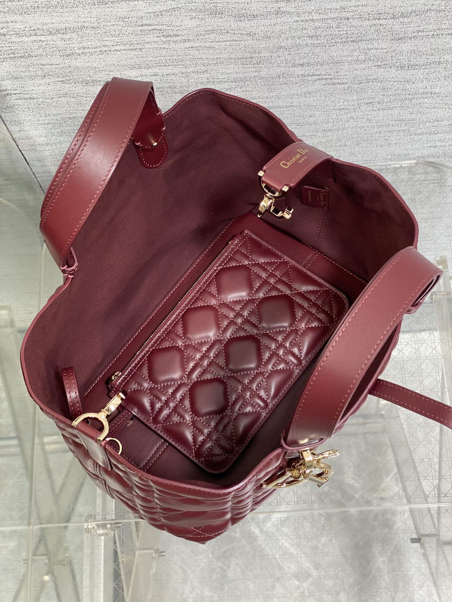 Bagsaaa Medium D10r Toujours Bag Plum Macrocannage Calfskin - 28.5cm