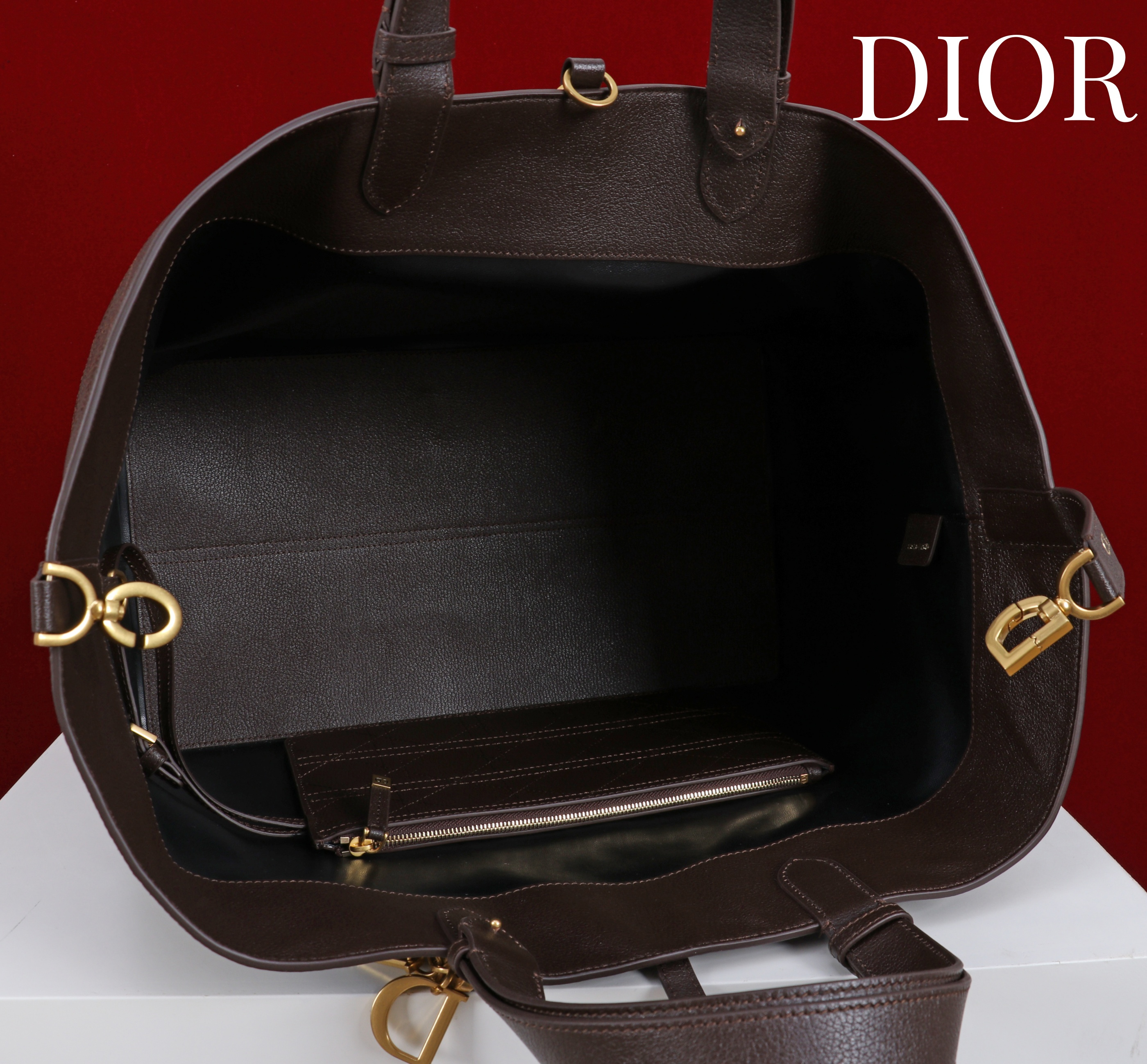 Bagsaaa Large D10r Toujours Bag Chocolate Brown Flat Macrocannage Shiny Grained Calfskin 37cm
