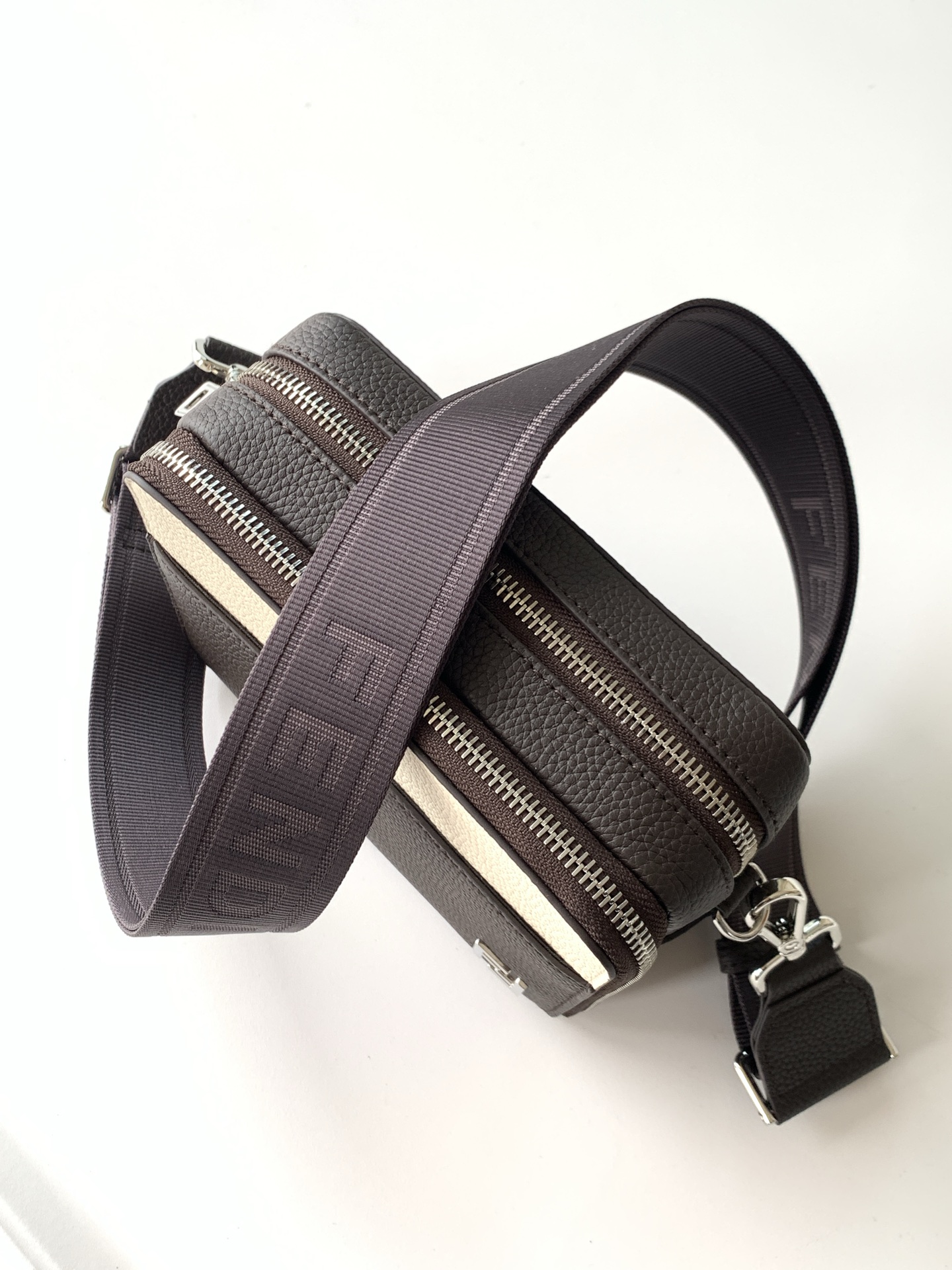 Bagsaaa F**di Squared FF & Leather Camera Case Organizer in brown and white - 18cm
