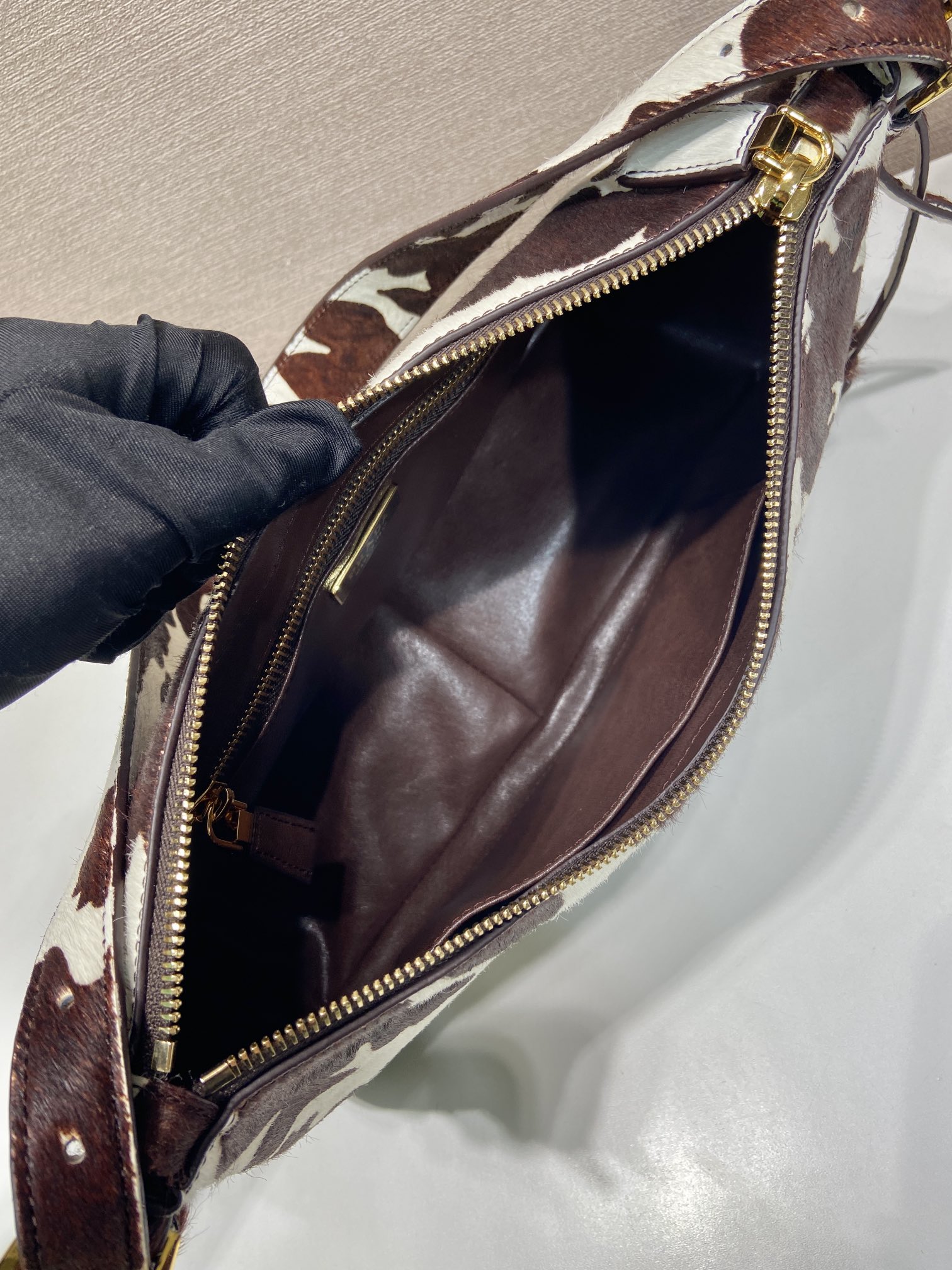 Bagsaaa Pra*a Aimèe medium printed calf hair shoulder bag in white and dark brown 1BC229 - 31cm