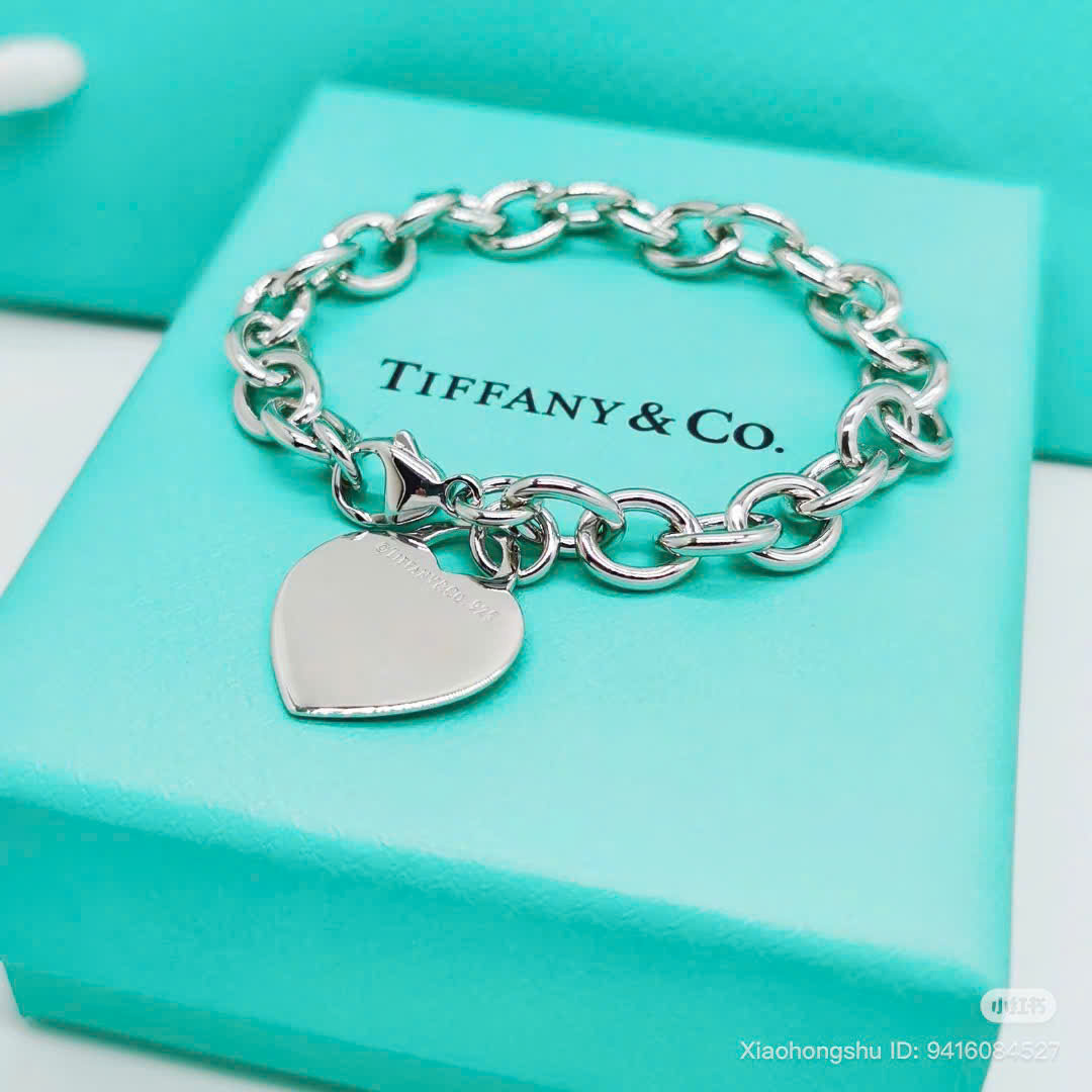 Bagsaaa Return to T*f*ny Heart Tag Charm Bracelet in Silver