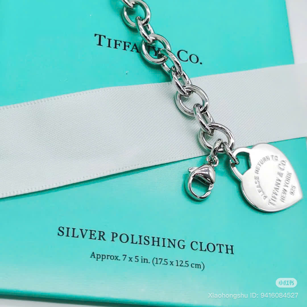 Bagsaaa Return to T*f*ny Heart Tag Charm Bracelet in Silver