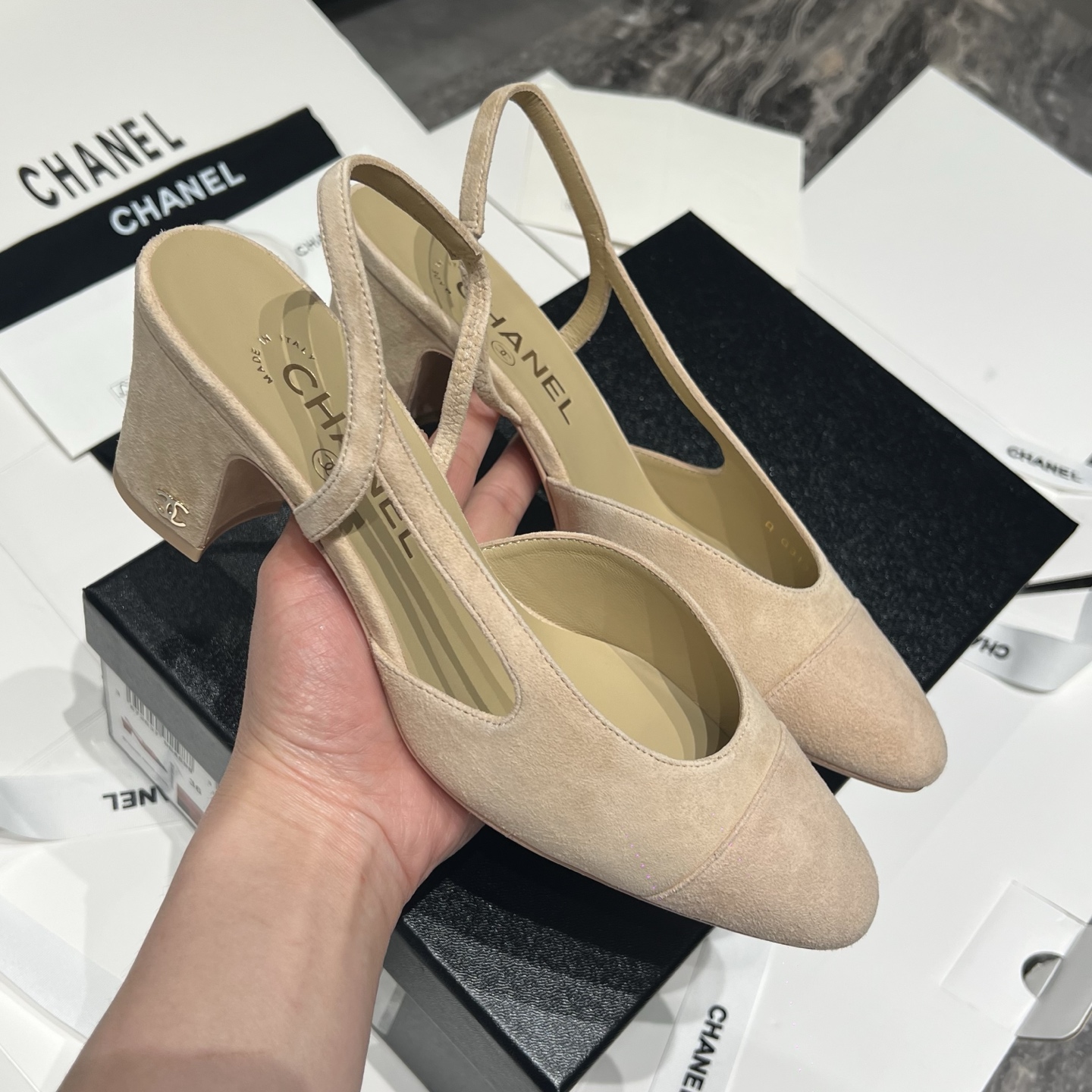 Bagsaaa Ch**el two-tone beige cap toe suede slingback sandals