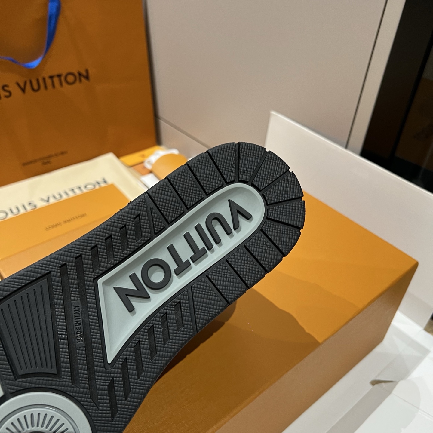 Bagsaaa L0vis Vvtt0n LV Trainer sneaker in black Damier denim