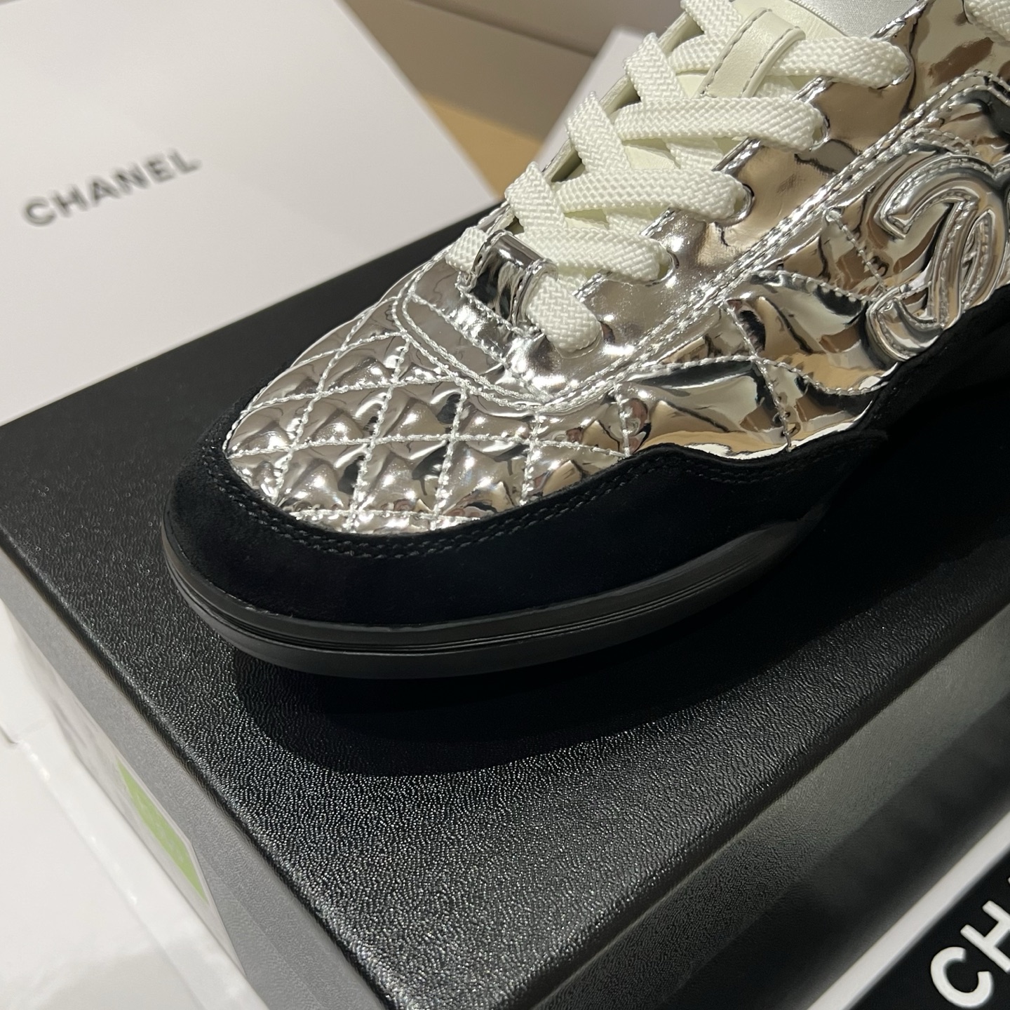Bagsaaa Ch**el sneakers in silver quilted material and black suede