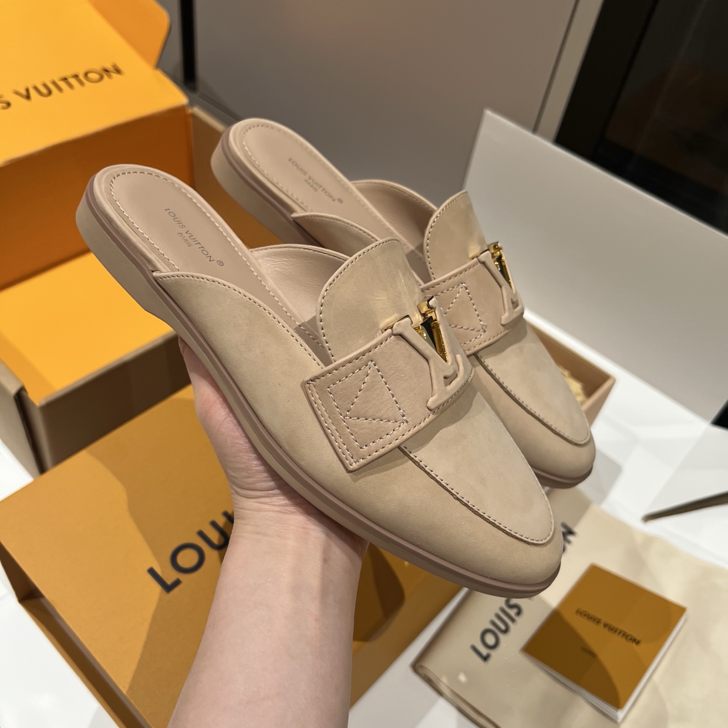 Bagsaaa L0vis Vvtt0n LV Mare Open Back Loafer in beige