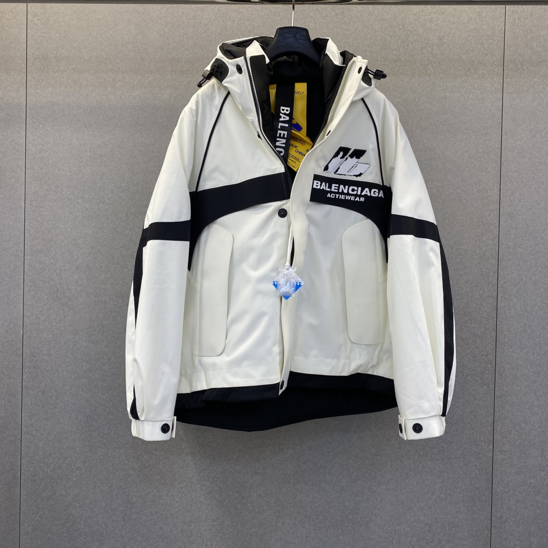 Bagsaaa Ba1en*iaga 3B Sports Icon Water Repellent Hoodie Oversized jacket in white
