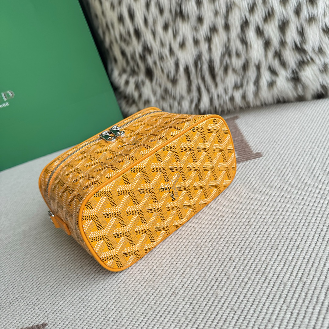 Bagsaaa G09ard Muse vanity case in yellow G09ardine canvas - 16cm