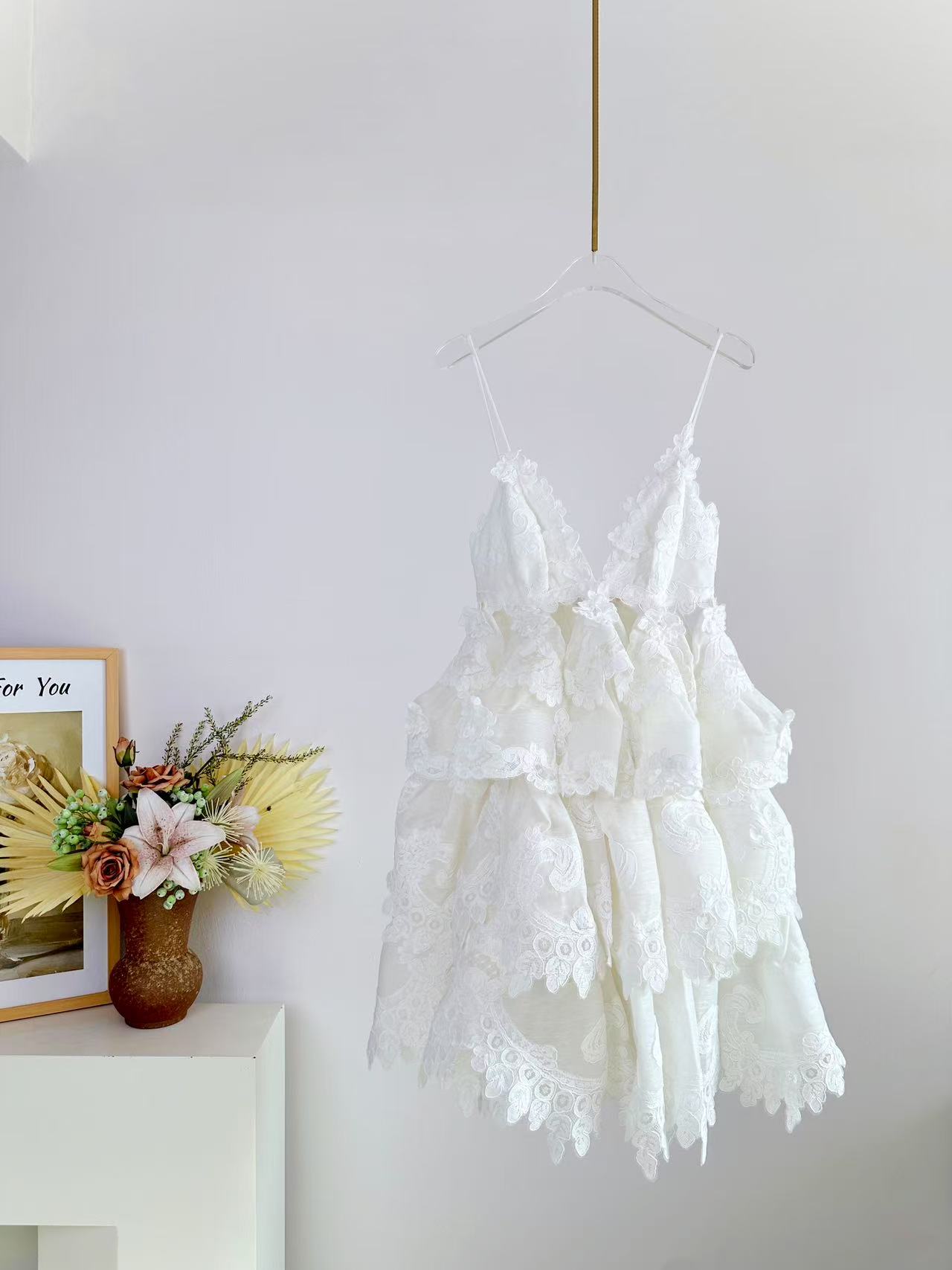 Bagsaaa Zimmermann Crush Lace-Trim Tiered Linen-Silk Blend Maxi Dress in white