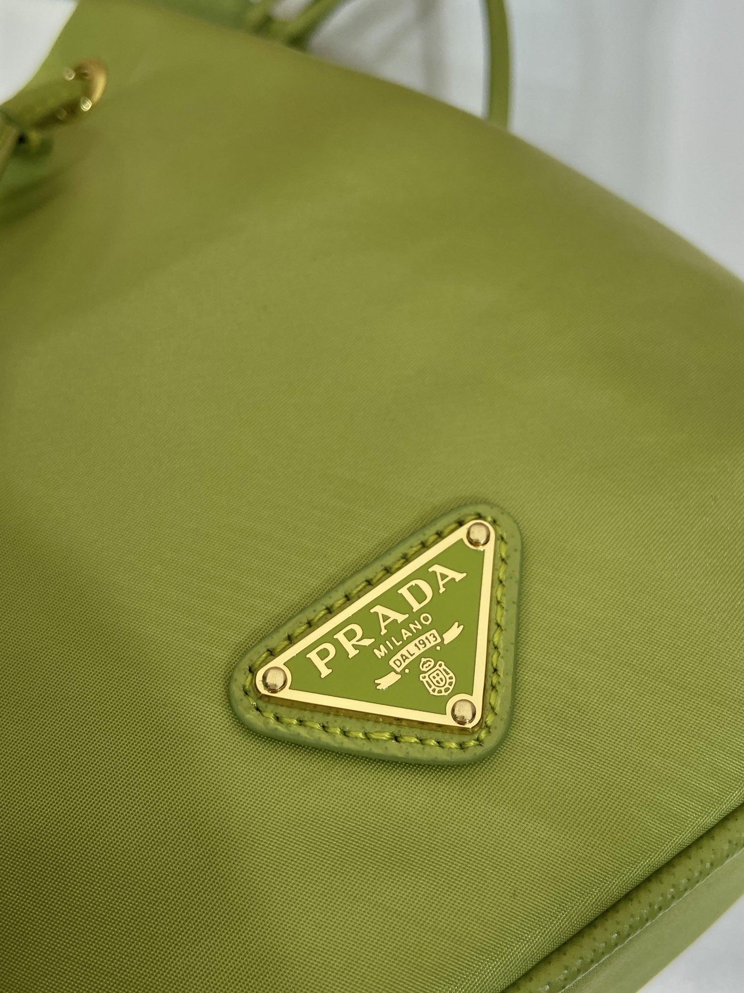 Bagsaaa Pra*a Re-Edition 1978 mini Re-Nylon bag in green - 19.5cm