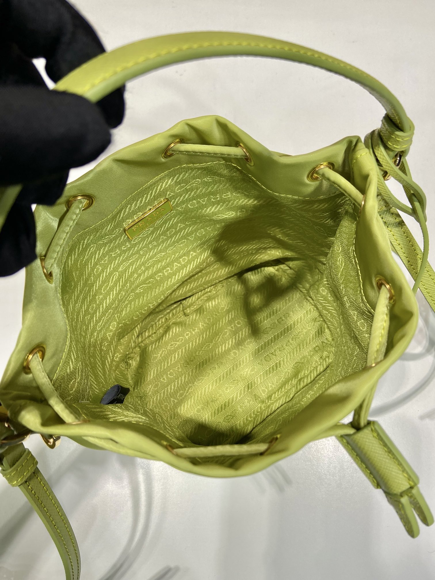 Bagsaaa Pra*a Re-Edition 1978 mini Re-Nylon bag in green - 19.5cm
