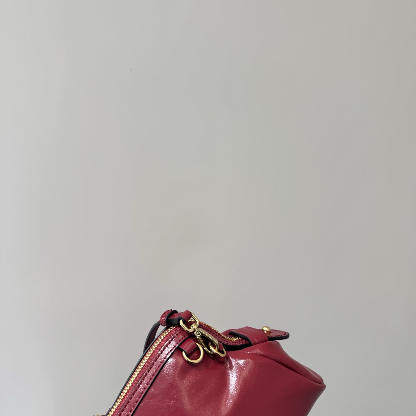Bagsaaa Miu Miu Aventure nappa leather bag in red - 24cm
