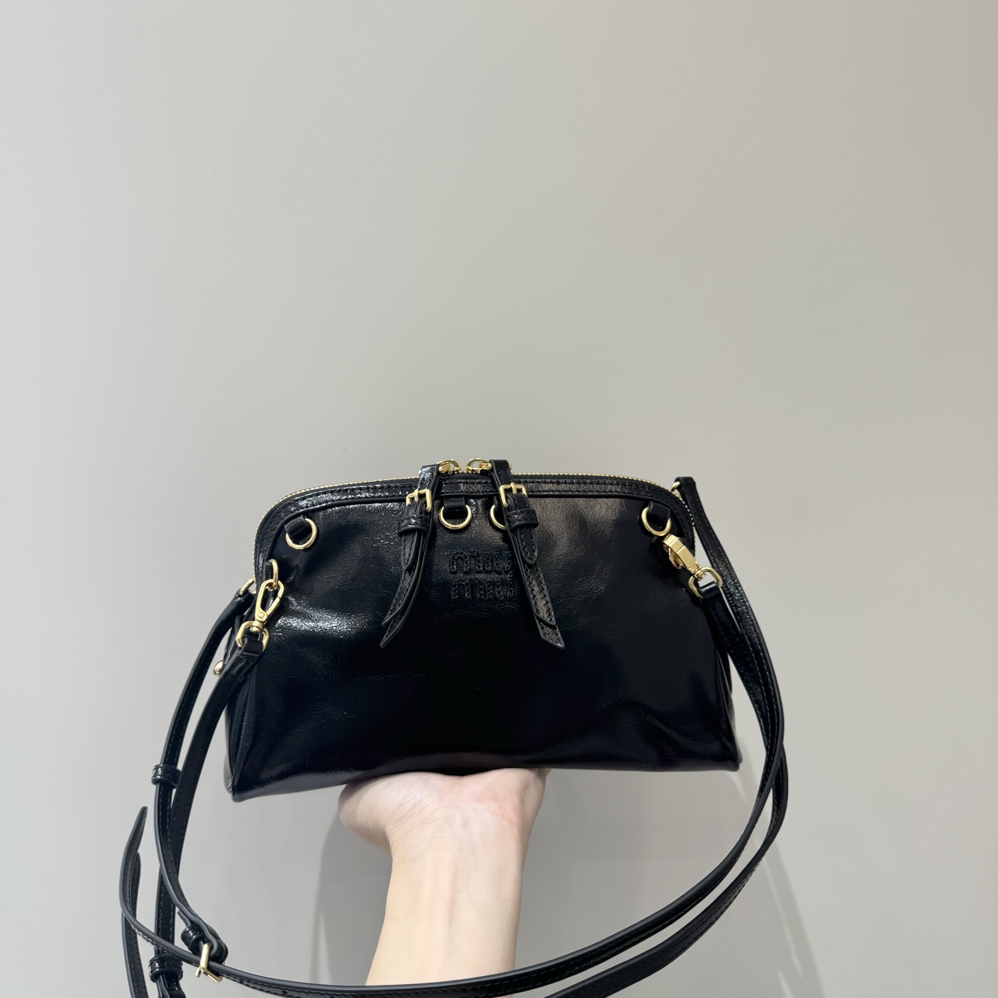 Bagsaaa Miu Miu Aventure nappa leather bag in black - 24cm