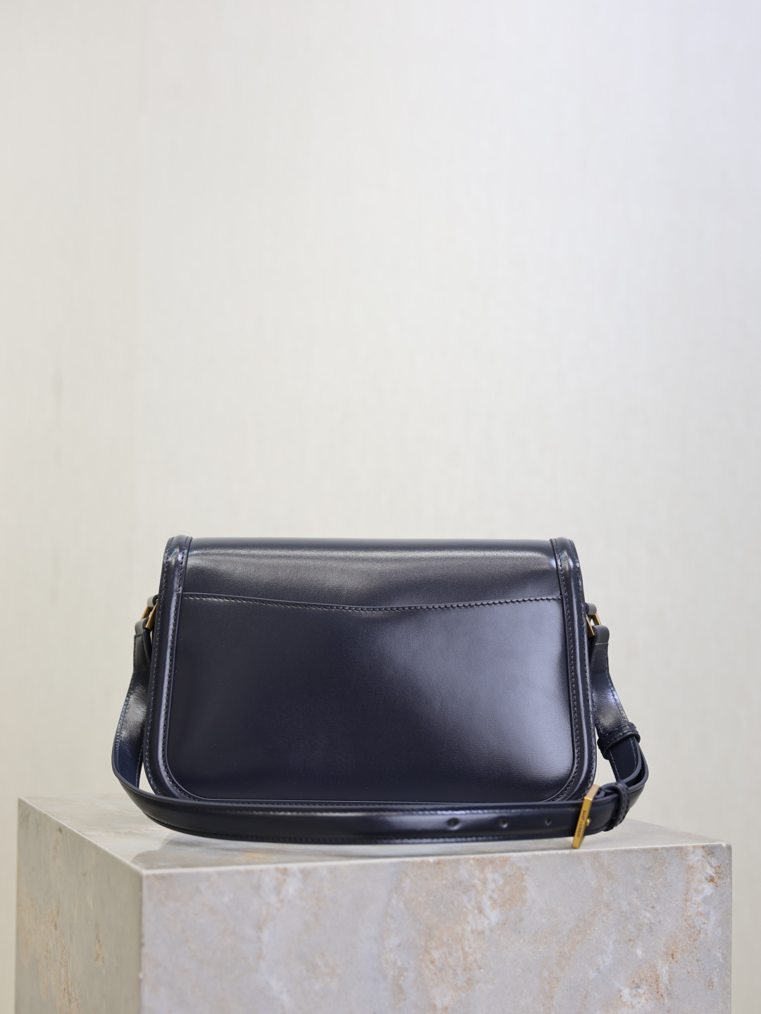 Bagsaaa Y51 Sa1nt Lau*nt Solferino medium shoulder bag in navy blue - 24cm