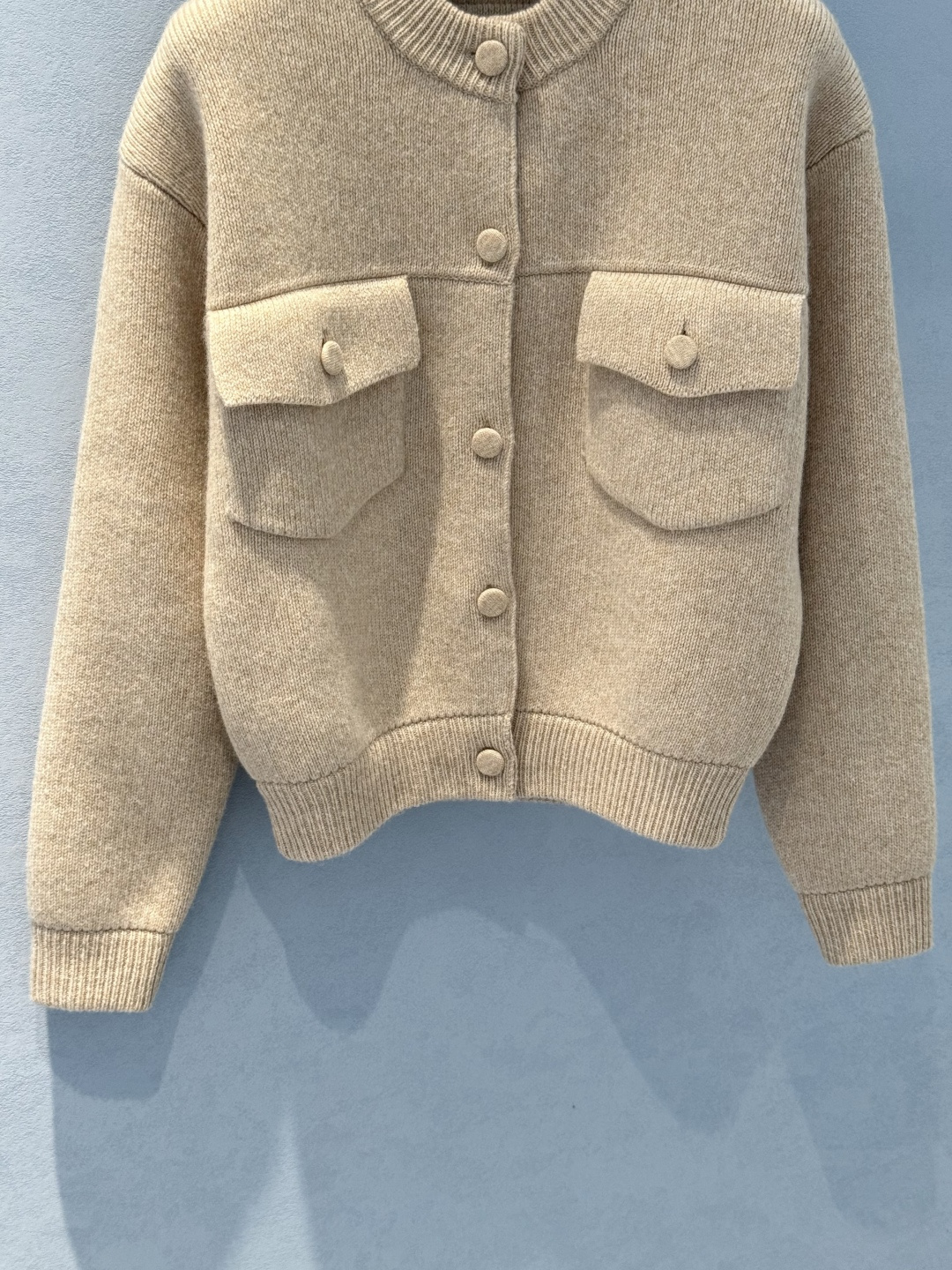 Bagsaaa F**di beige wool cardigan with pockets