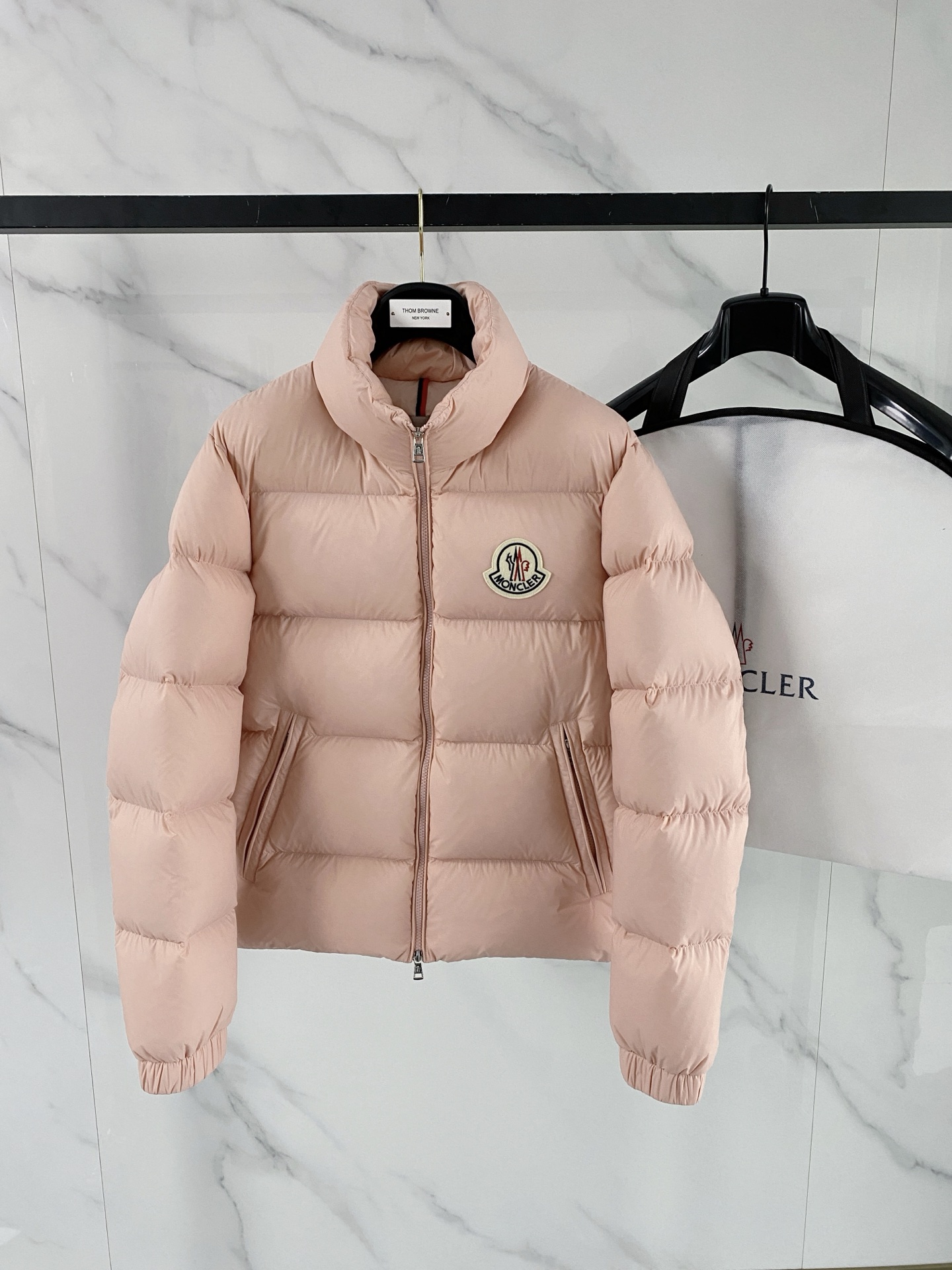 Bagsaaa Moncler Selle 2-in-1 cropped down jacket in light pink