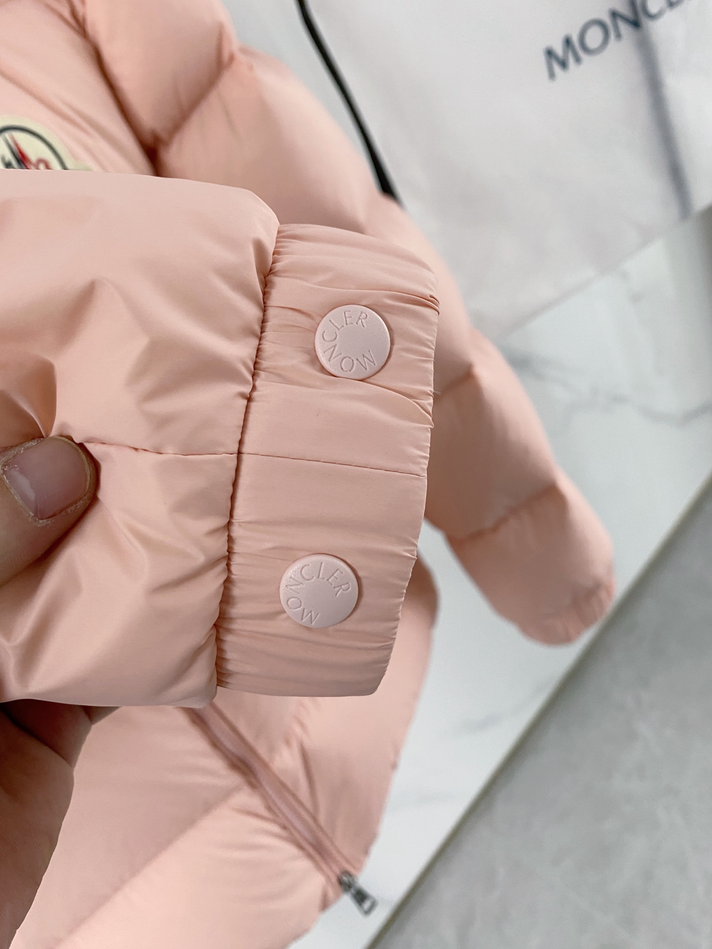 Bagsaaa Moncler Selle 2-in-1 cropped down jacket in light pink