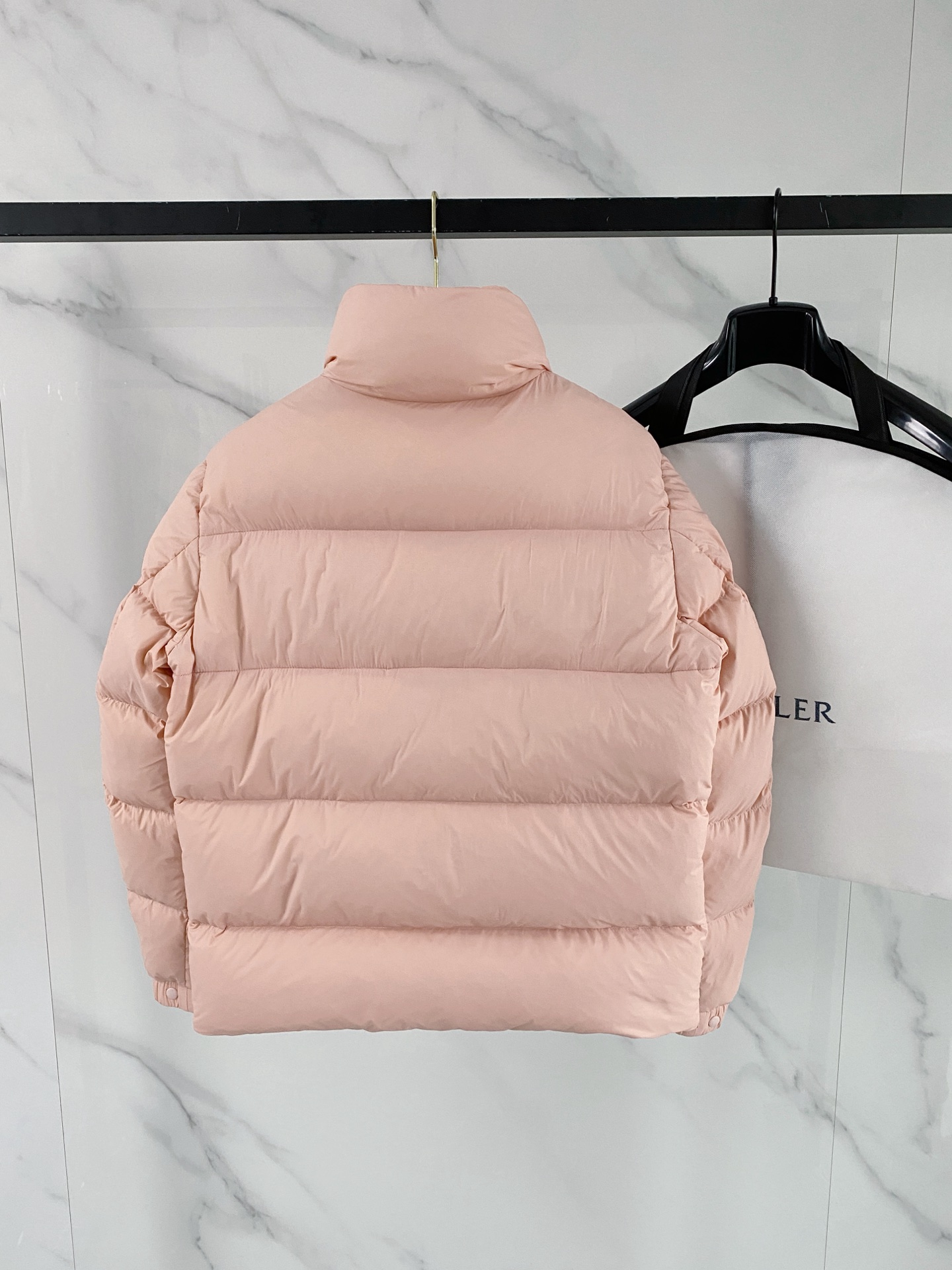 Bagsaaa Moncler Selle 2-in-1 cropped down jacket in light pink