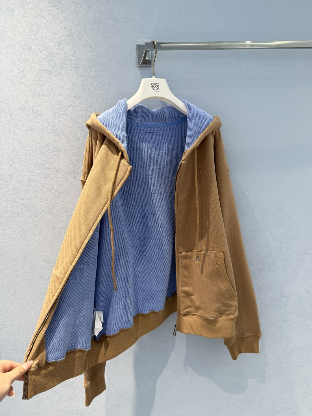 Bagsaaa L0ew* Zip-up hoodie in cotton beige