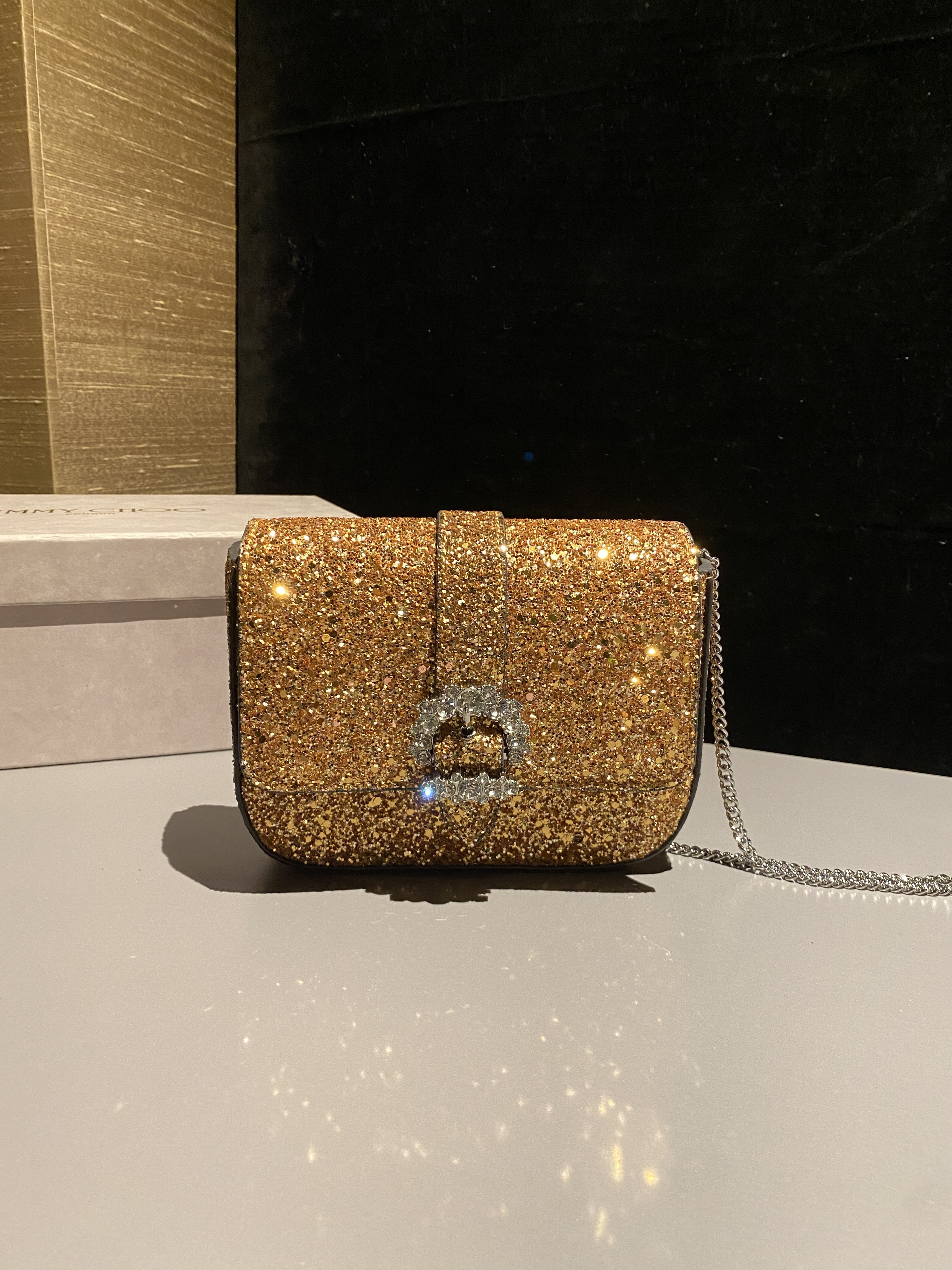 Bagsaaa J1m*y Ch00 Cheri glitter crossbody bag with gold crystal-embellished - 18cm