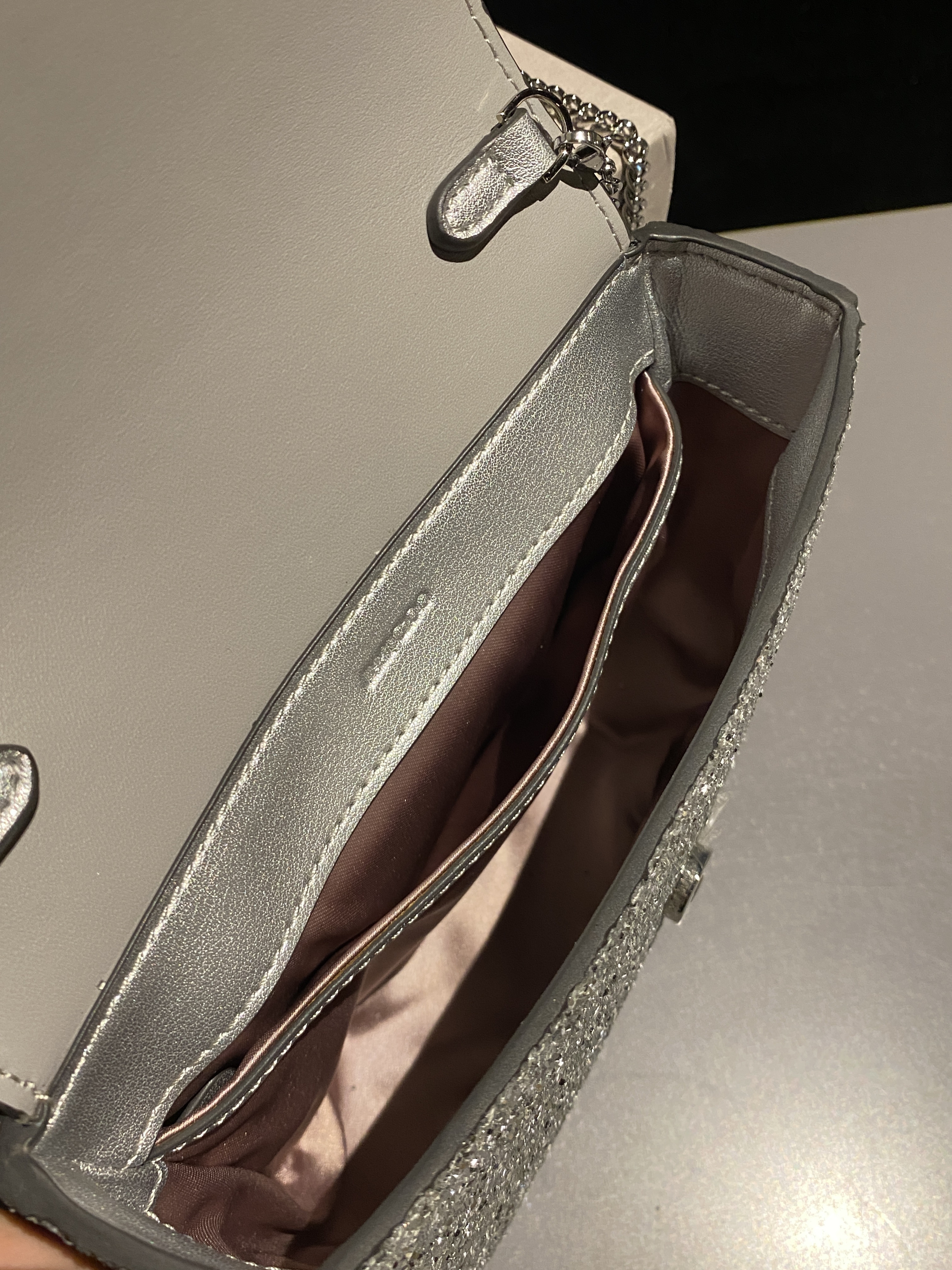 Bagsaaa J1m*y Ch00 Cheri glitter crossbody bag with silver crystal-embellished - 18cm