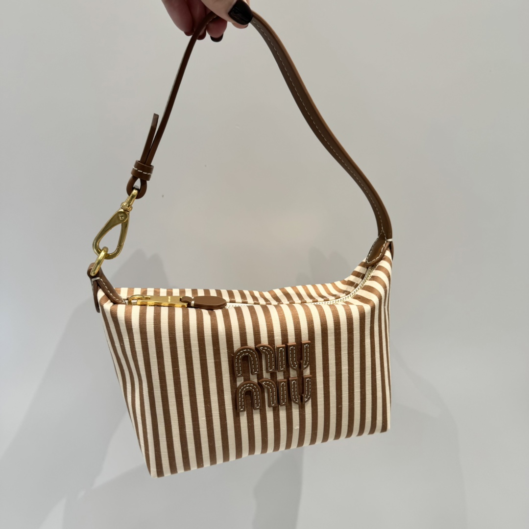 Bagsaaa Miu Miu Jacquard fabric pouch with logo 5NE841 caramel - 18.5cm