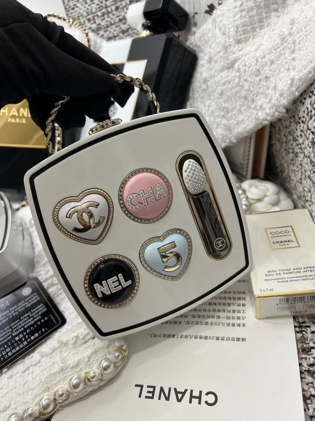 Bagsaaa Ch**el Makeup Palette Minaudière Bag in plexiglass and strass - 14cm