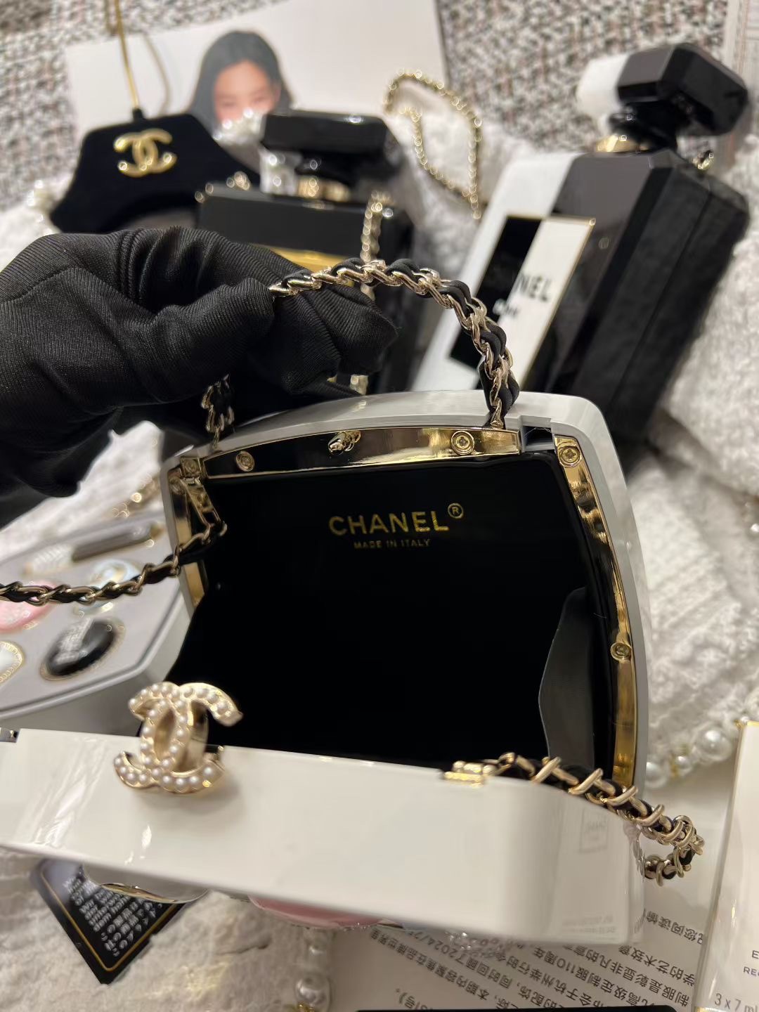 Bagsaaa Ch**el Makeup Palette Minaudière Bag in plexiglass and strass - 14cm