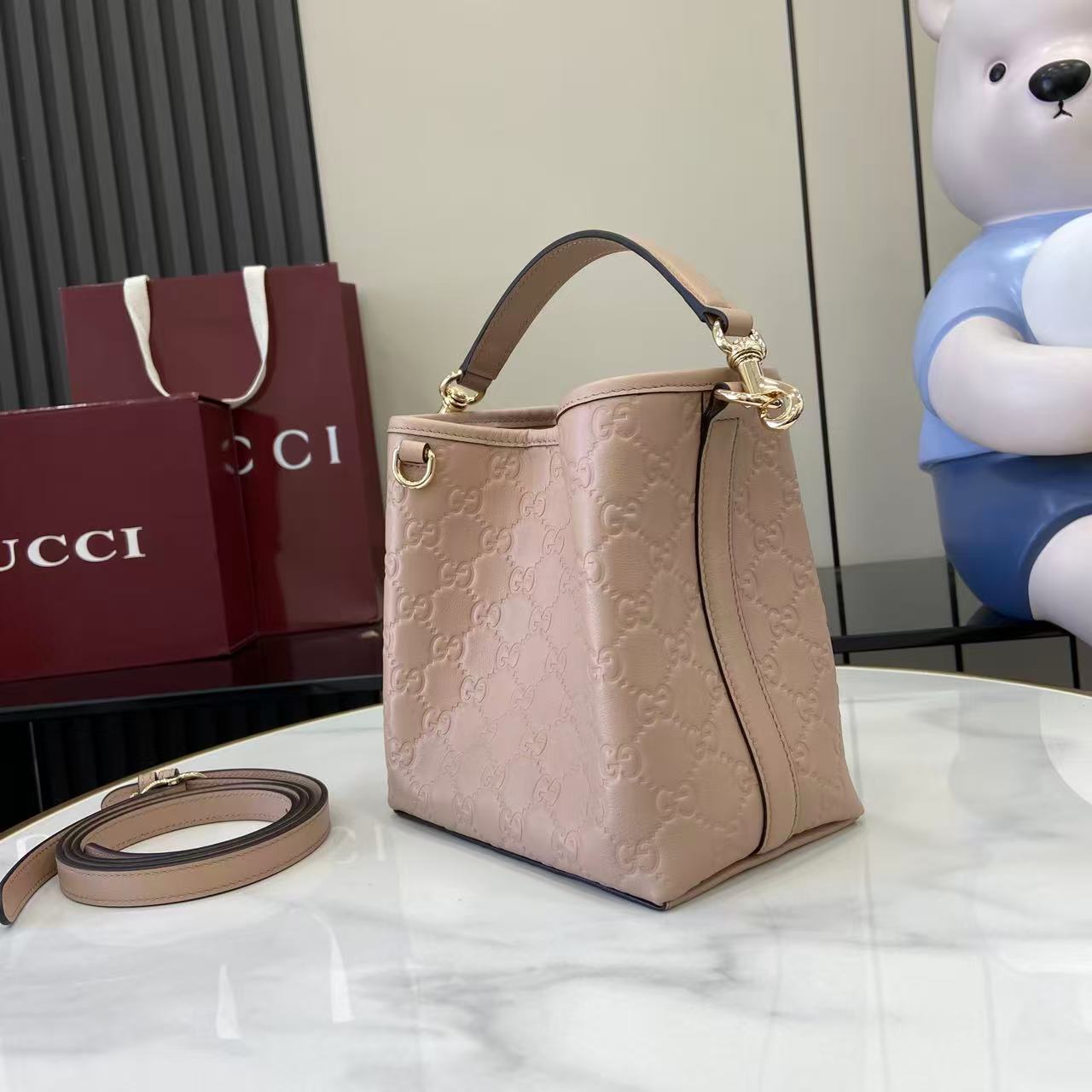 Bagsaaa Gvc*1 GG Emblem Mini Bucket Bag 815118 beige pink - 19x18x11 cm