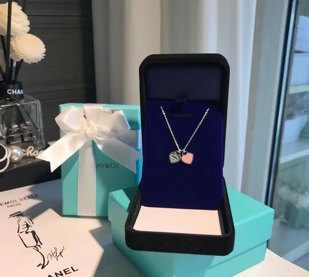 Bagsaaa Return to T*f*ny Pink Double Heart Tag Pendant in Silver Mini