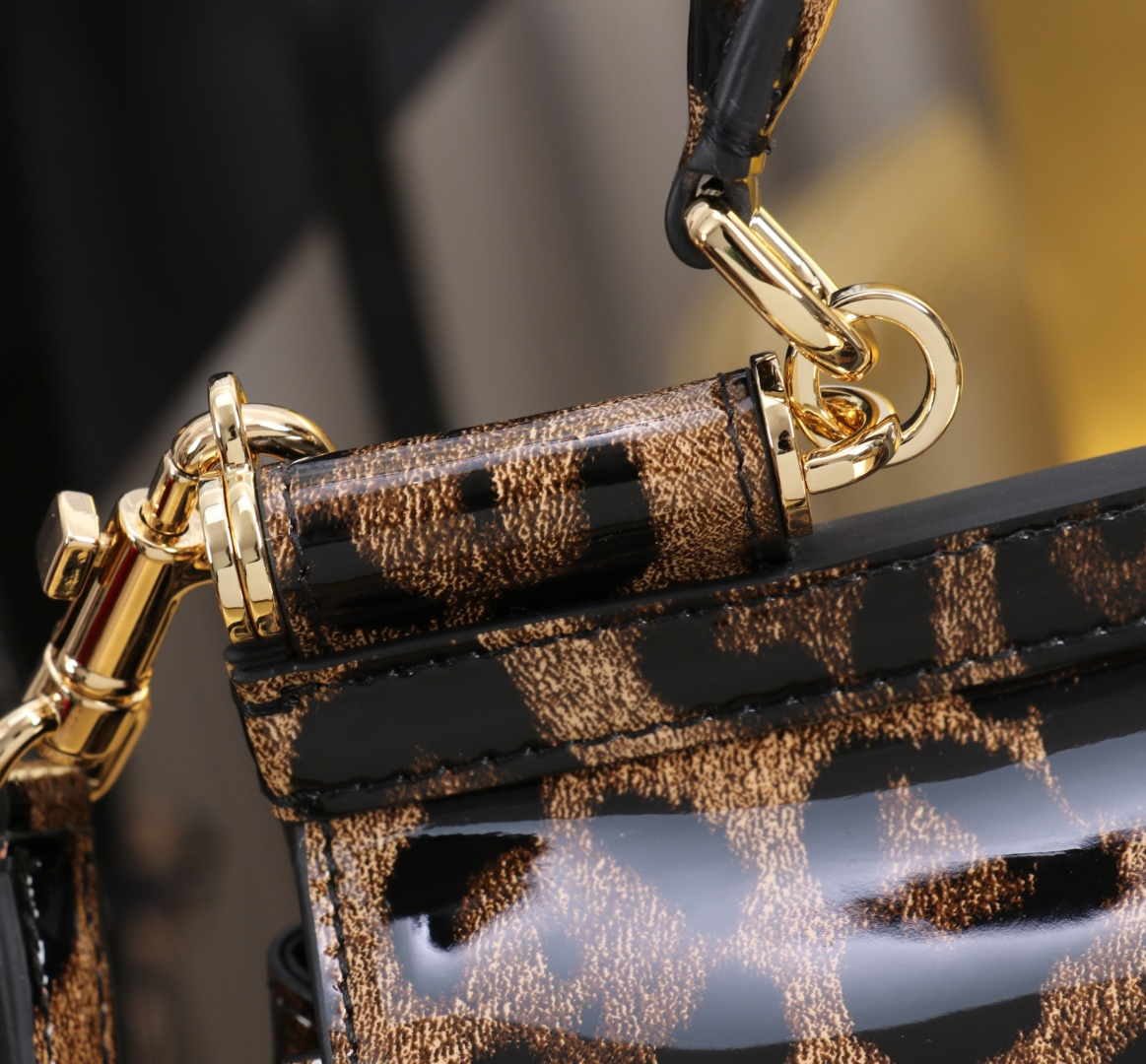 Bagsaaa Dolce & Gabbana x Kim Small Sicily top-handle bag in leopard-print - 18cm