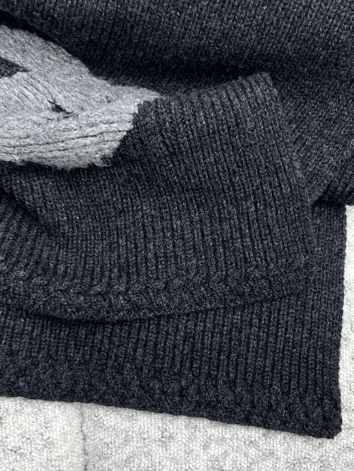 Bagsaaa dark gray Ch**el cashmere and wool blend scarf