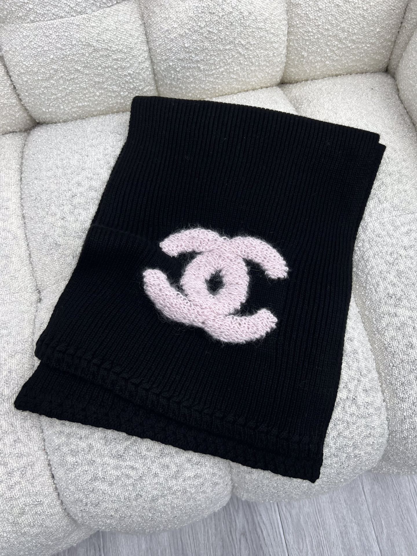 Bagsaaa black Ch**el cashmere and wool blend scarf