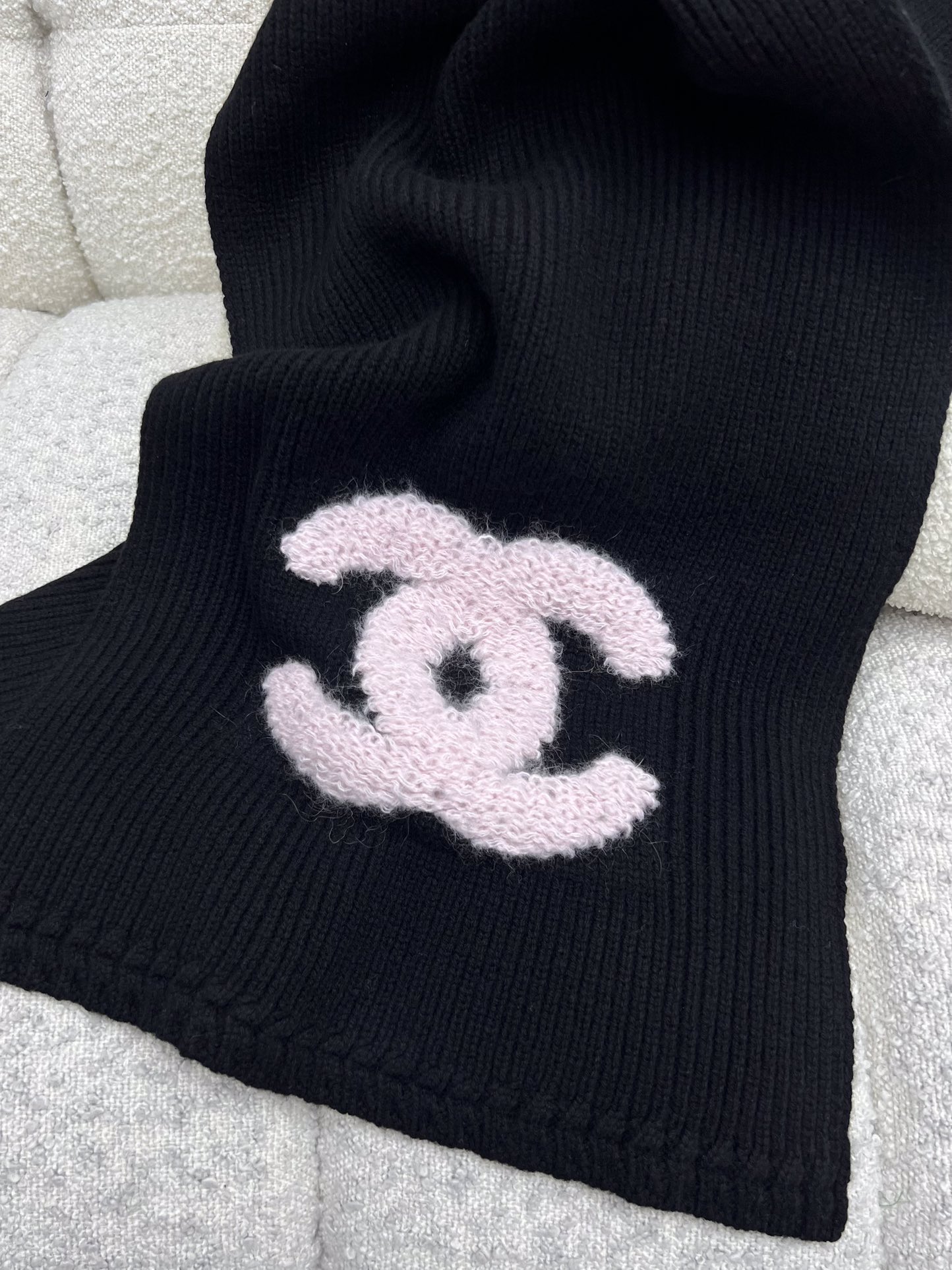 Bagsaaa black Ch**el cashmere and wool blend scarf