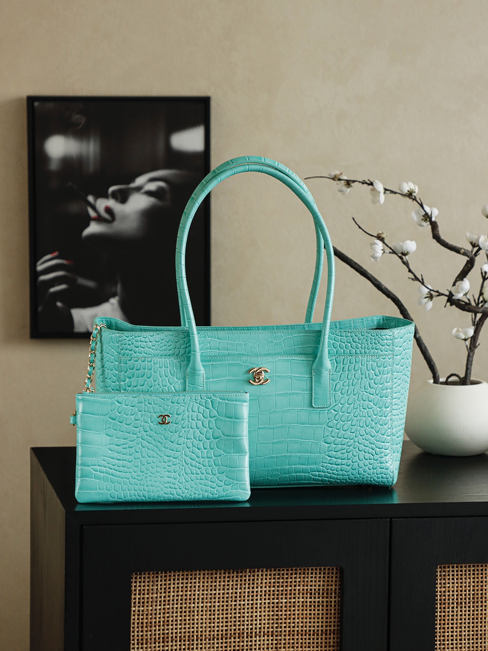 Bagsaaa crocodile-embossed Ch**el Cerf or Executive tote bag in turquoise - 40cm
