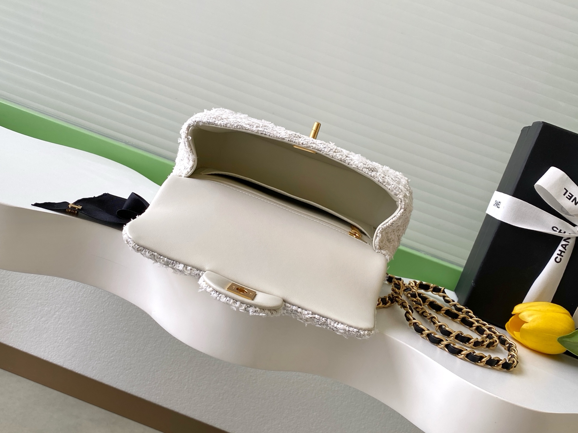 Bagsaaa Ch**el Mini Flap Bag with Top Handle AS5875 White tweed - 20cm