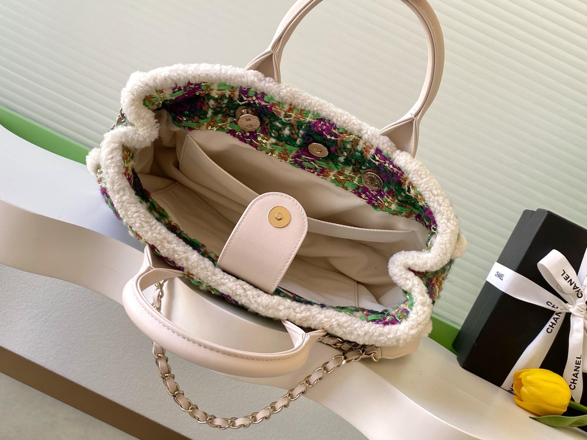 Bagsaaa Ch**el Small Shopping Bag AS5688 Green - 24 x 33.5 x 11cm
