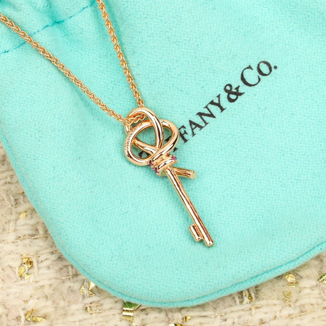 Bagsaaa T*f*ny Keys necklace
