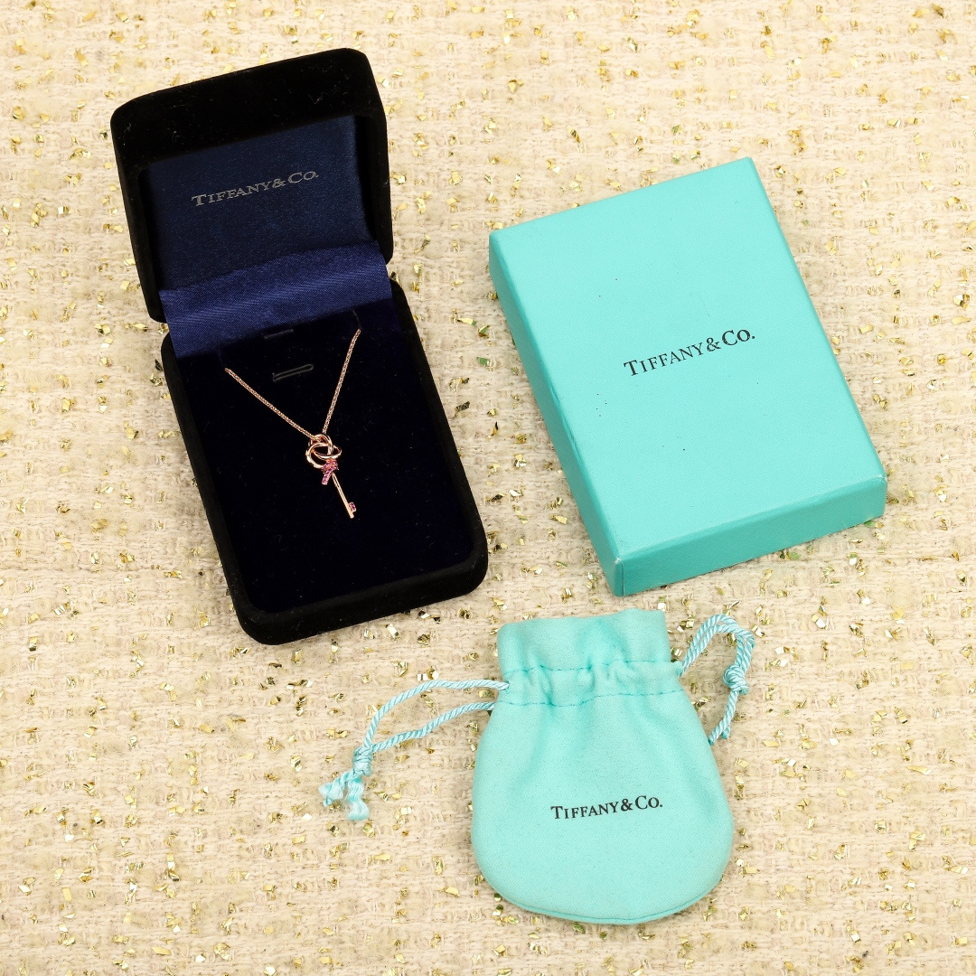 Bagsaaa T*f*ny Keys necklace