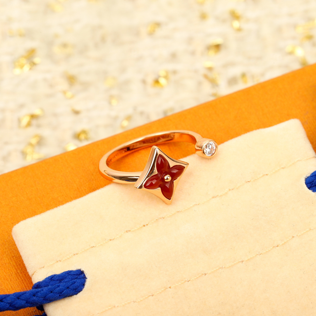 Bagsaaa LV Color Blossom Mini Star Ring, Pink Gold